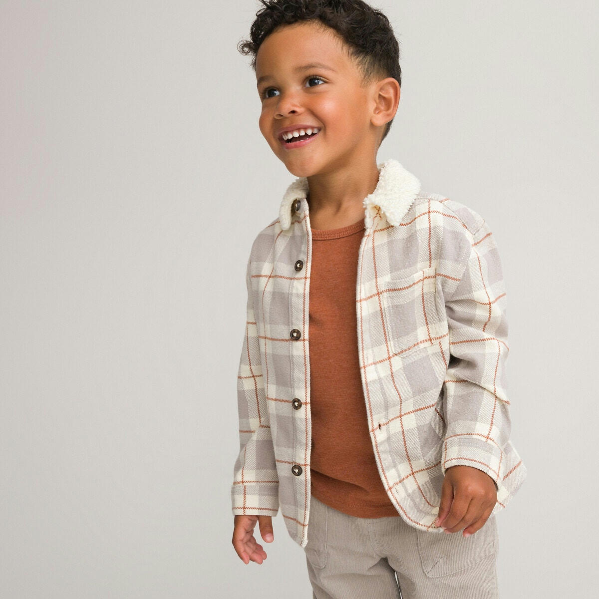 Chemise à carreaux, col en maille peluche