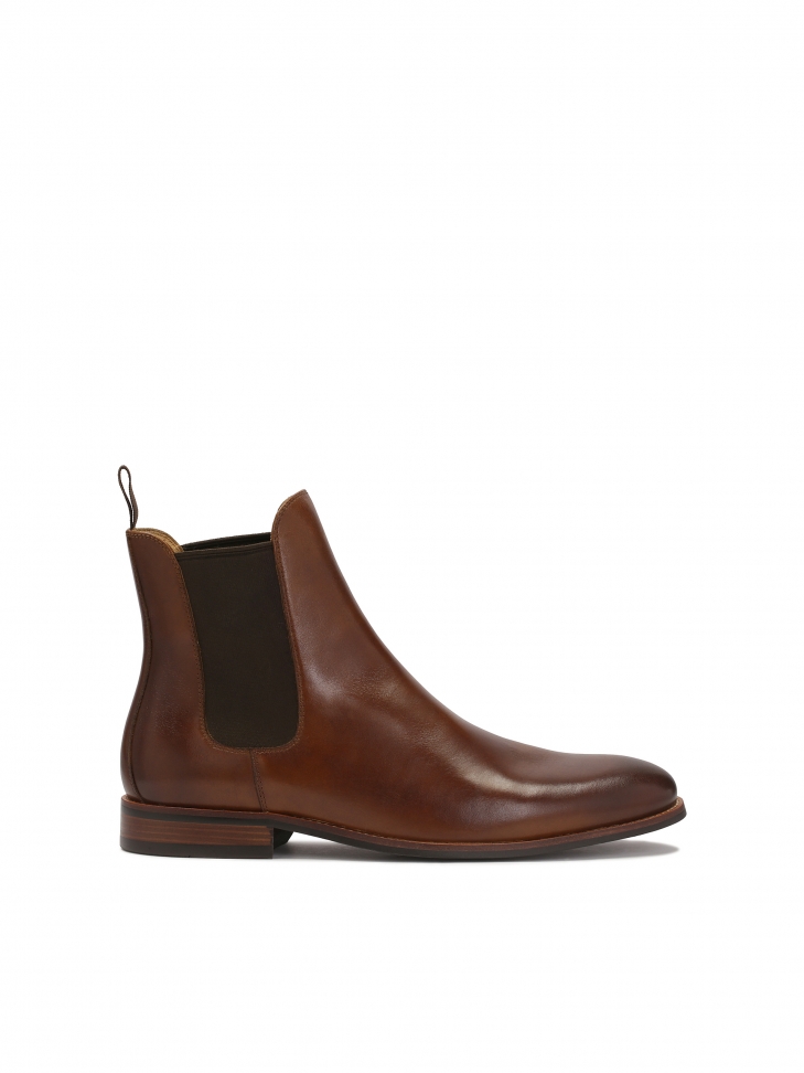 Classic brown men's Chelsea boots