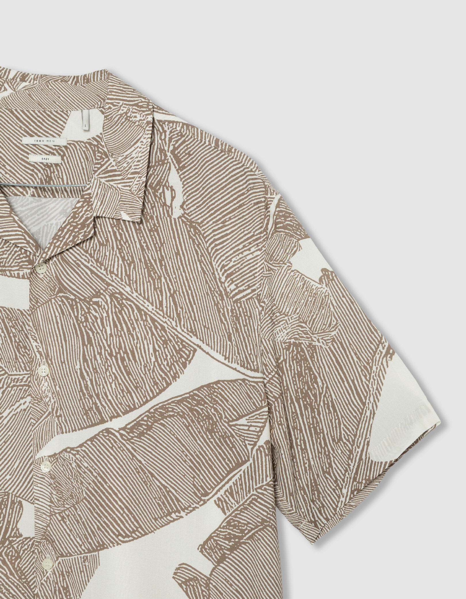 Chemise manches courtes beige imprimé maxi feuilles Homme