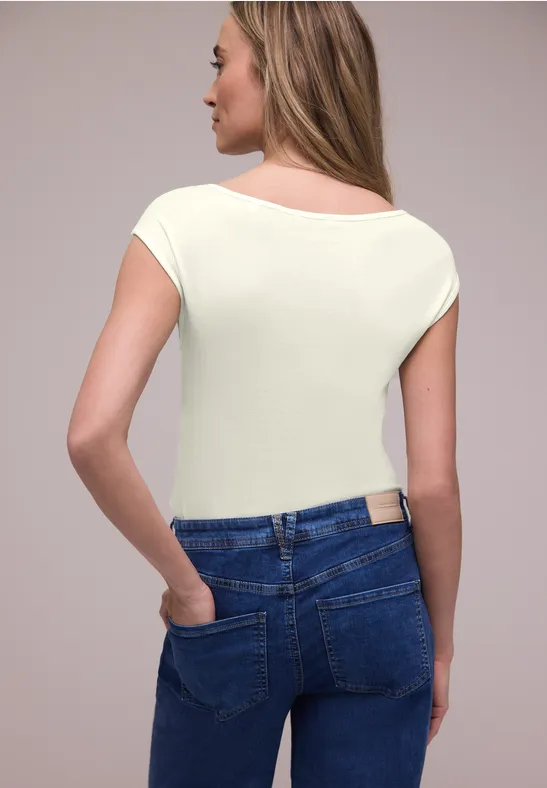 Basic Shirt mit U-Boot-Ausschnitt