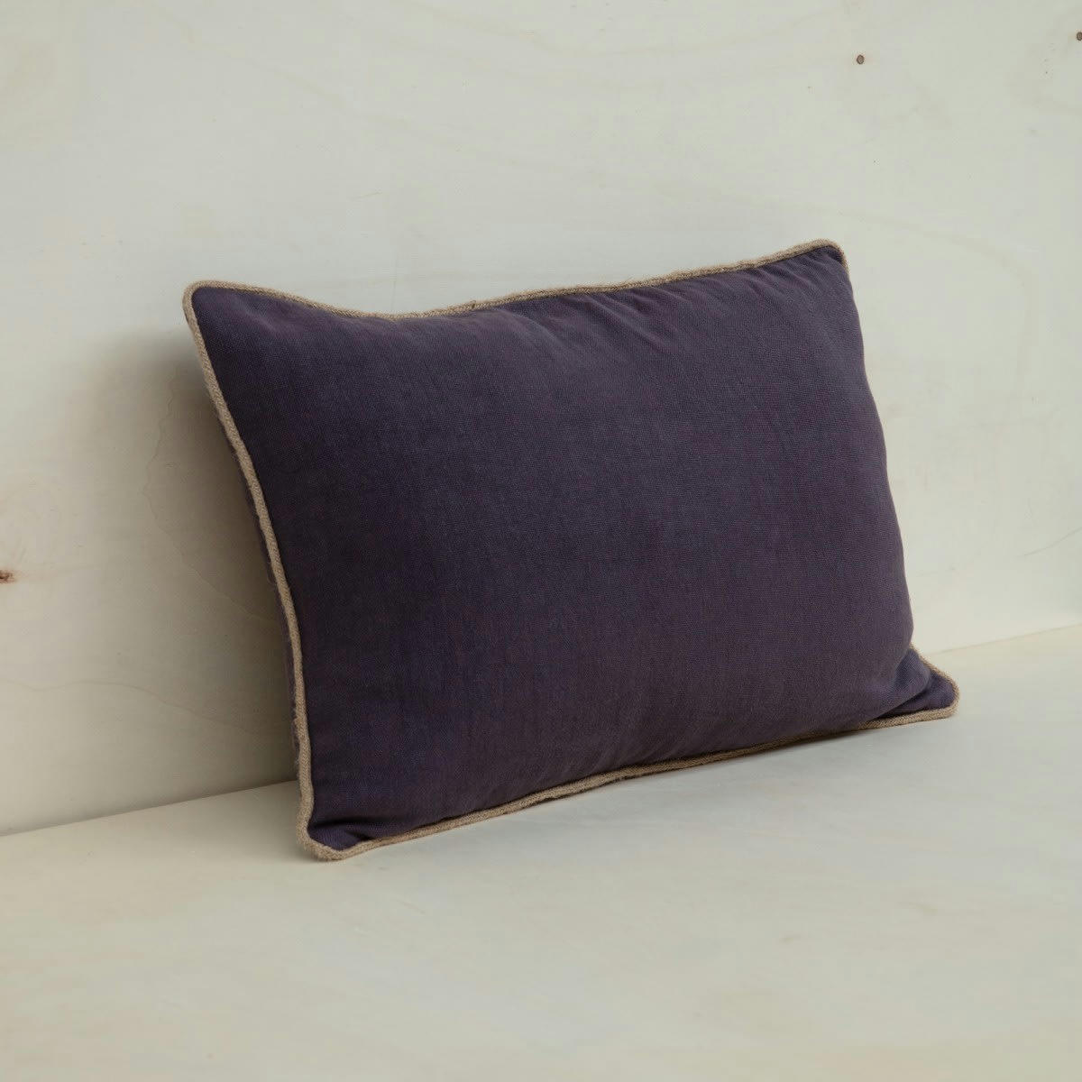 MAINTENANT - Coussin en lin violet 40x65