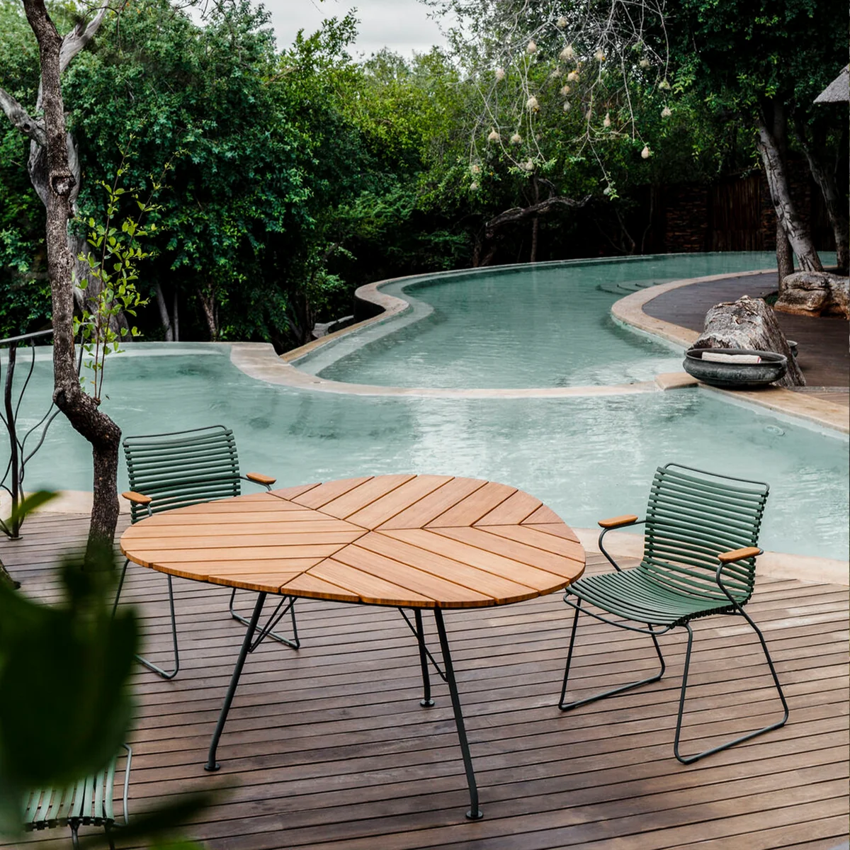 HOUE - LEAF Outdoor Tisch Ø 146 cm, Bambus