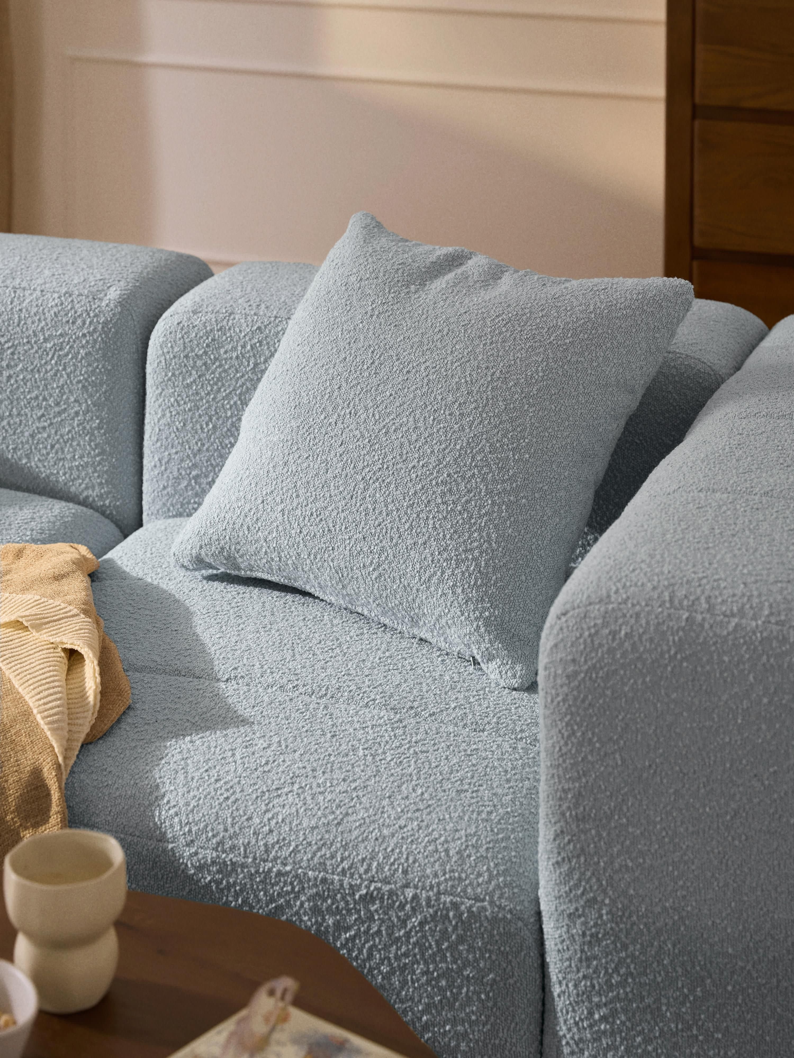 Bouclé-Sofa-Kissen Lena
