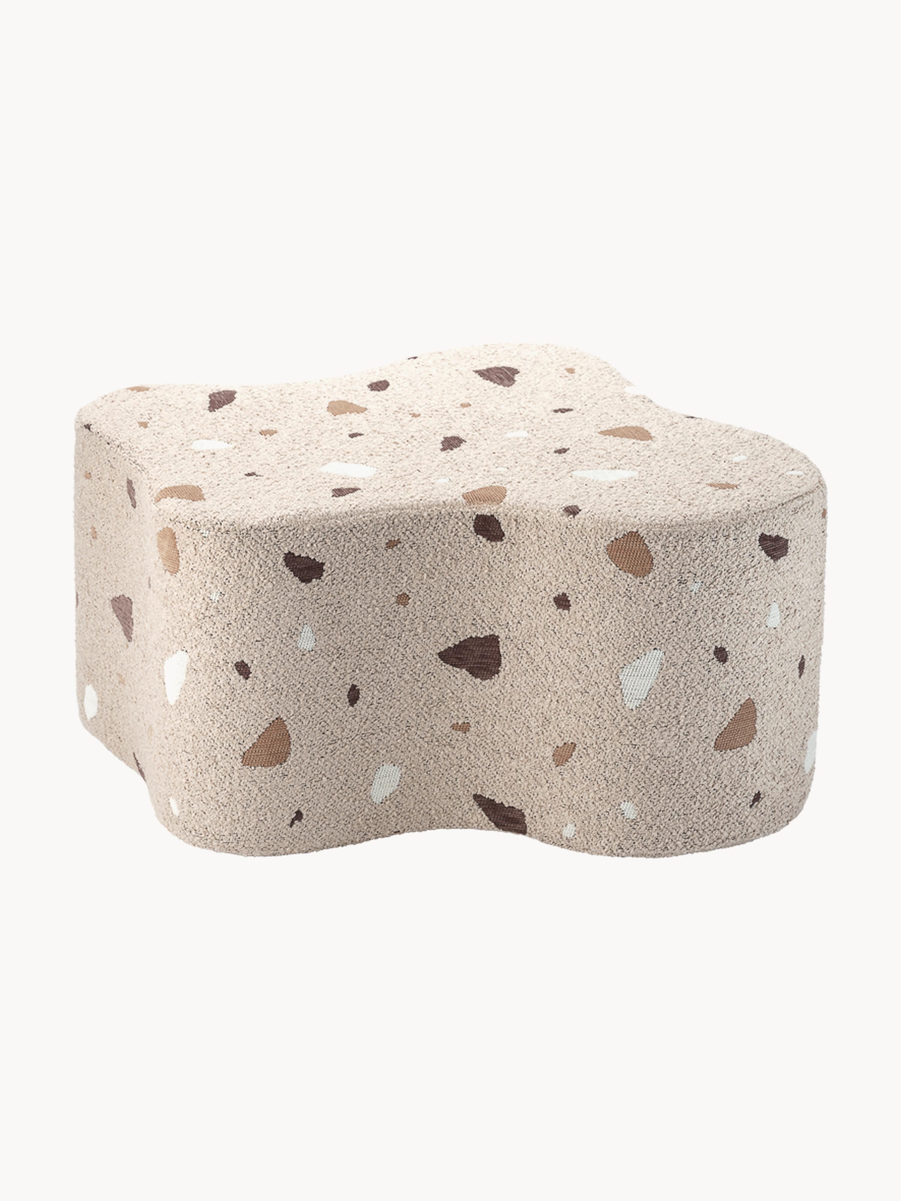 Kinder Pouf Cloud aus Bouclé, handgefertigt
