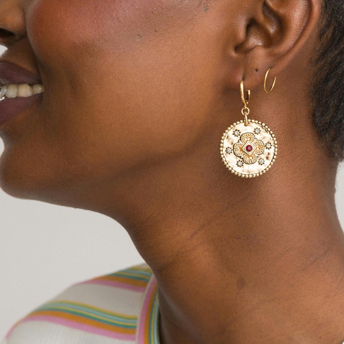 Boucles d'oreilles médailles