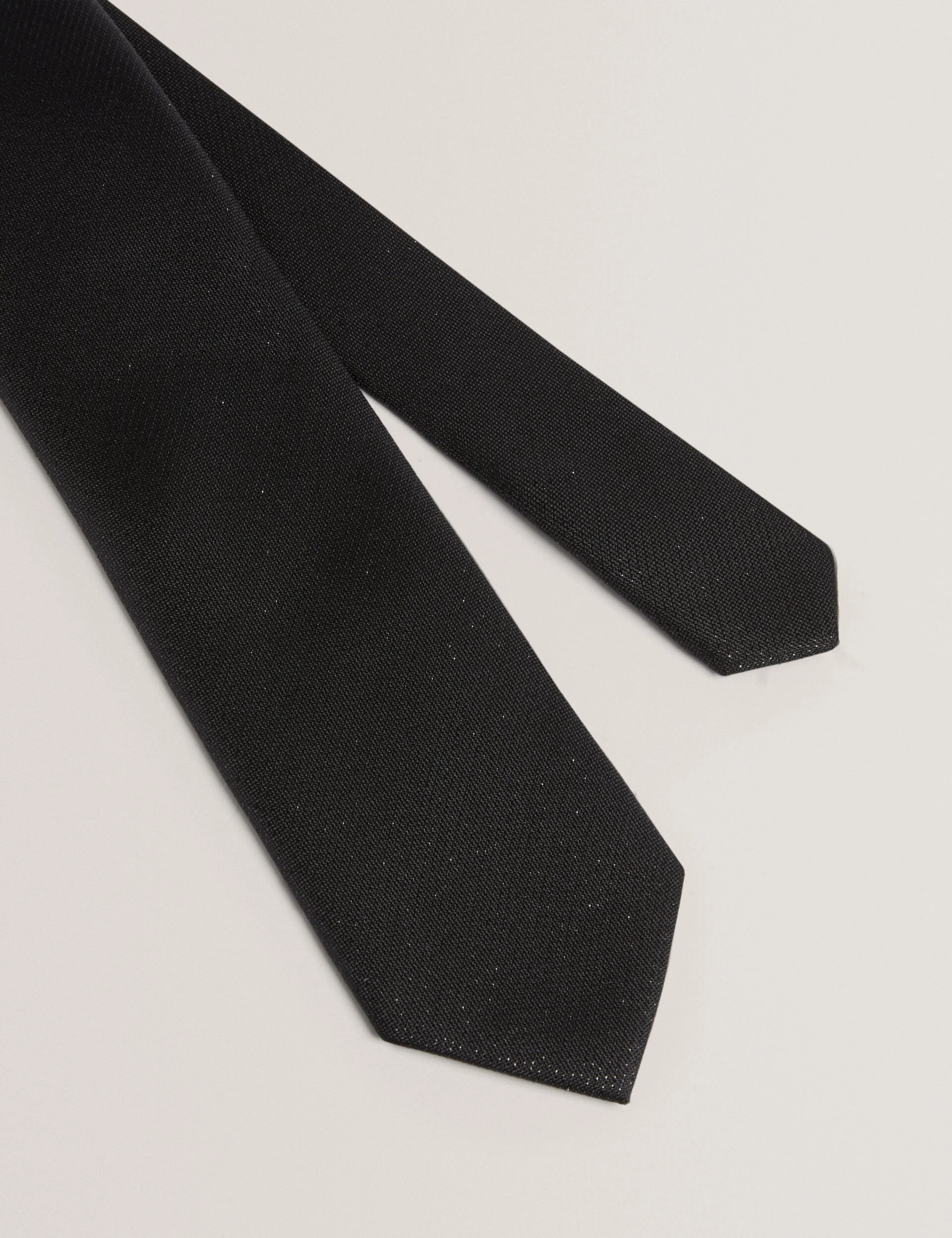 EINAR | BLACK