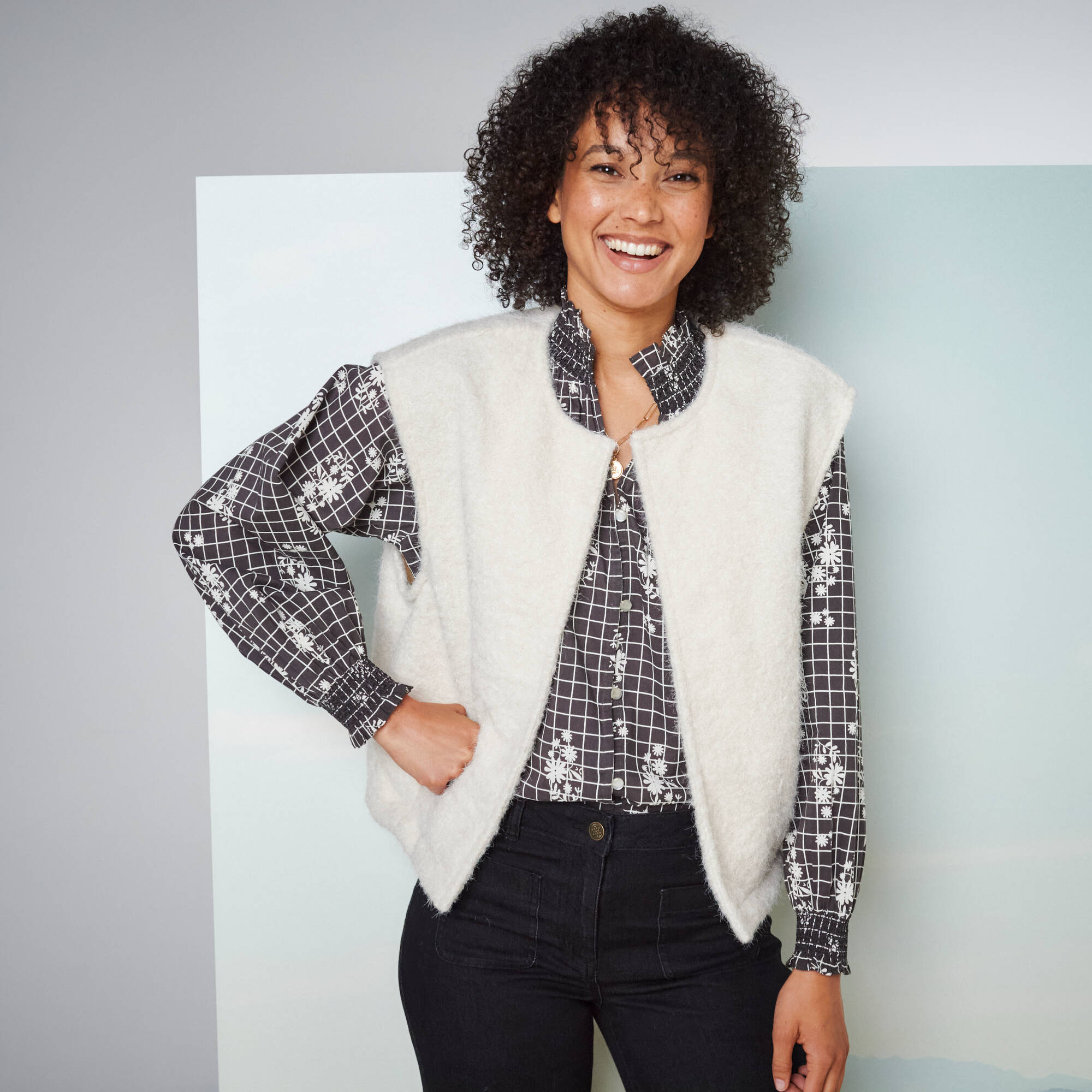 Veste sans manches, maille bouclette