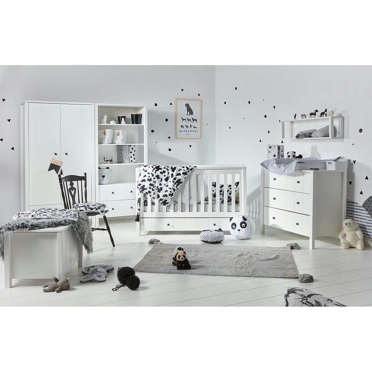 TRIO - ALLPIN - Chambre bébé : Trio - lit évolutif 70x140 commode armoire blanc