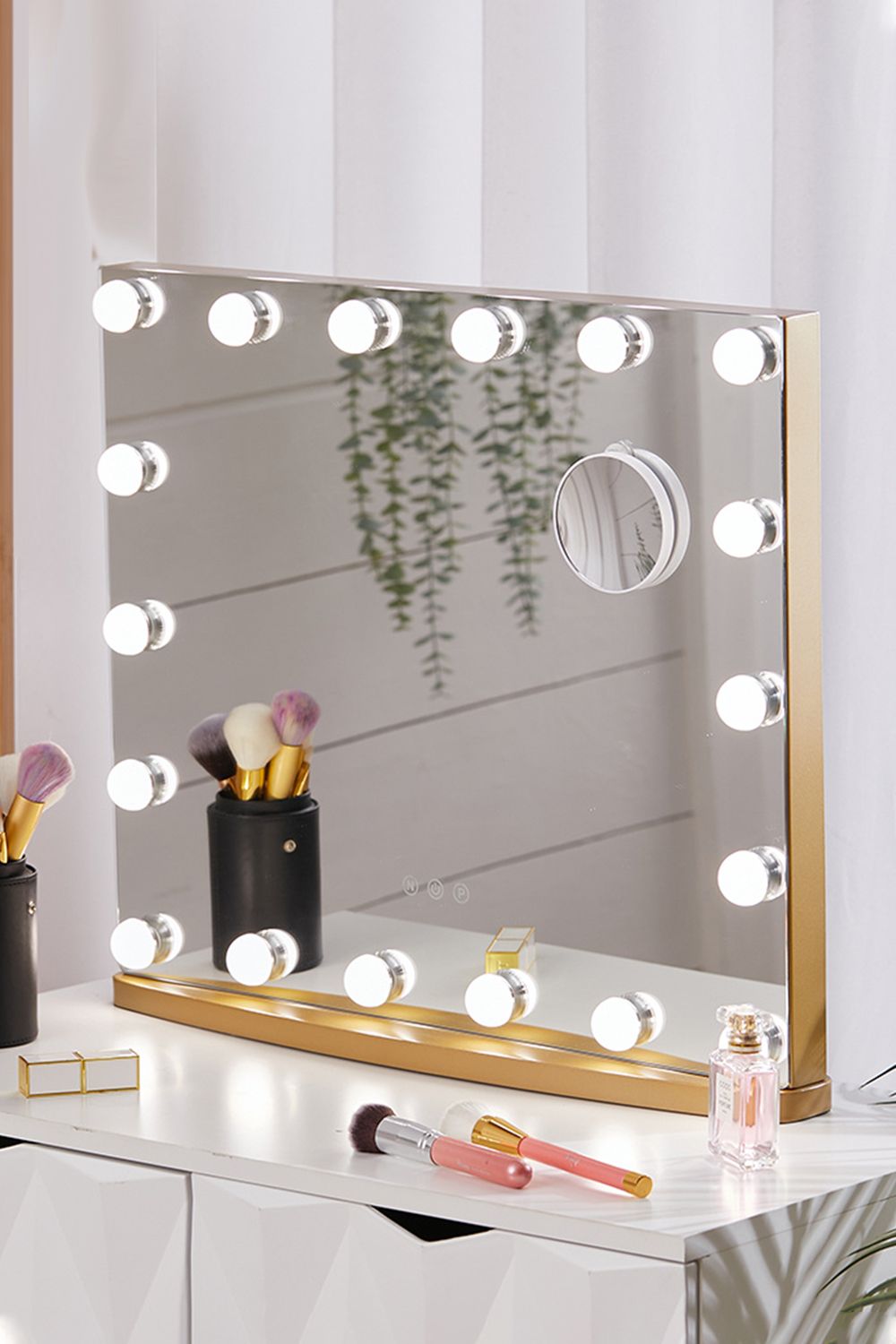 The hot sale Hollywood Vanity Mirror with 10X Magnifier
