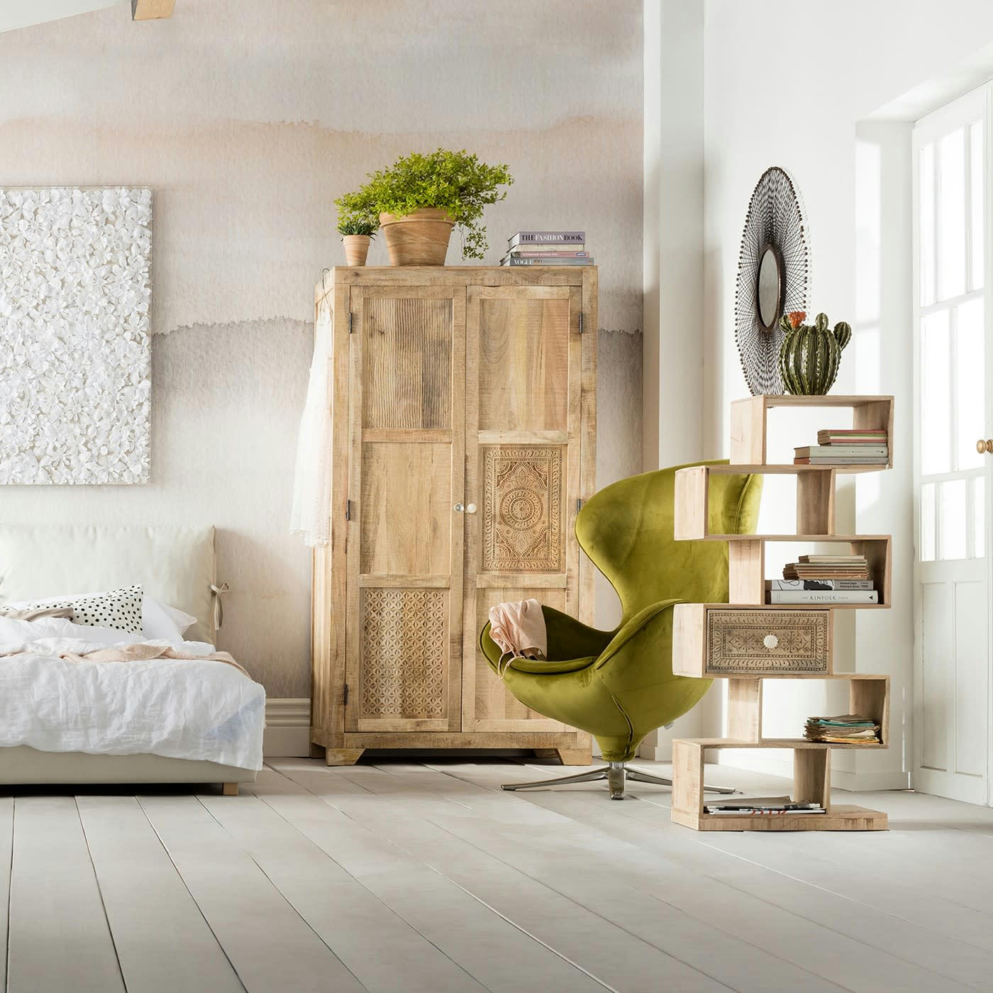 PURO - Armoire 2 portes en manguier massif sculpté