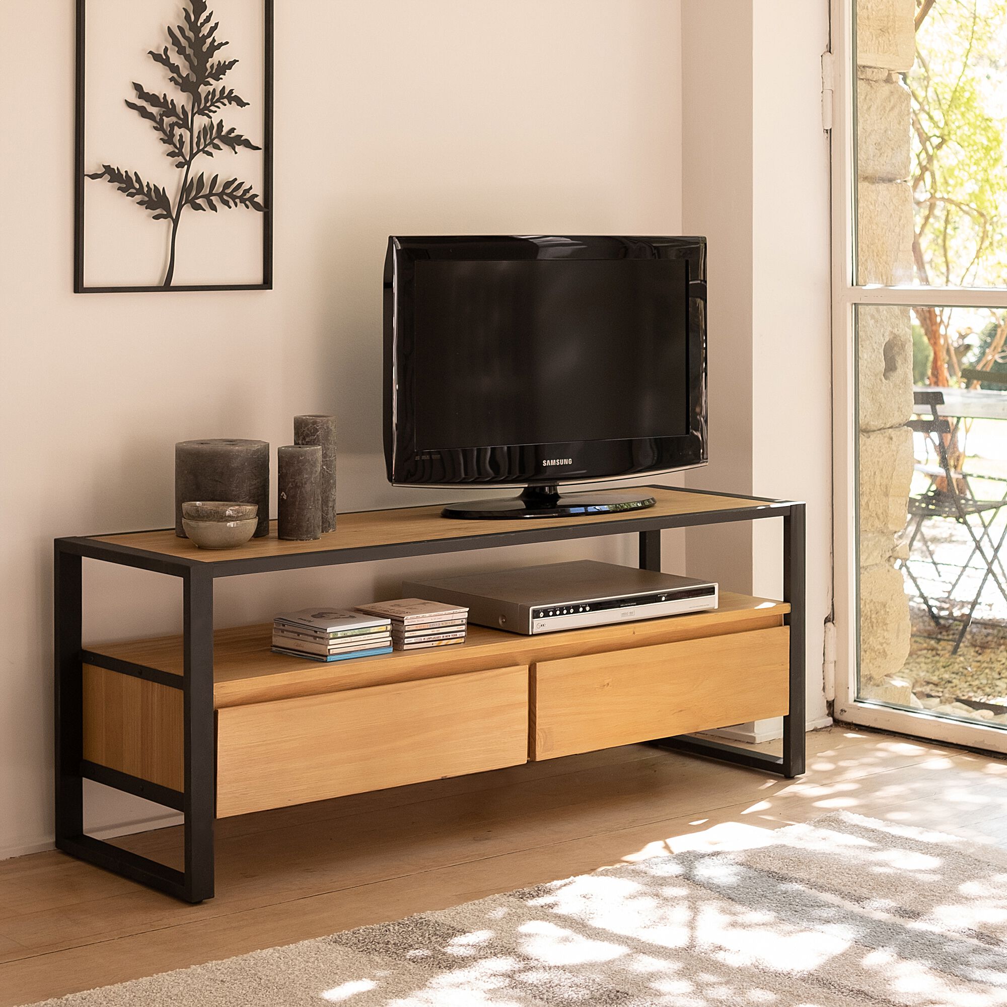 ENDOUME - Meuble TV en pin massif et métal L130cm - bois clair