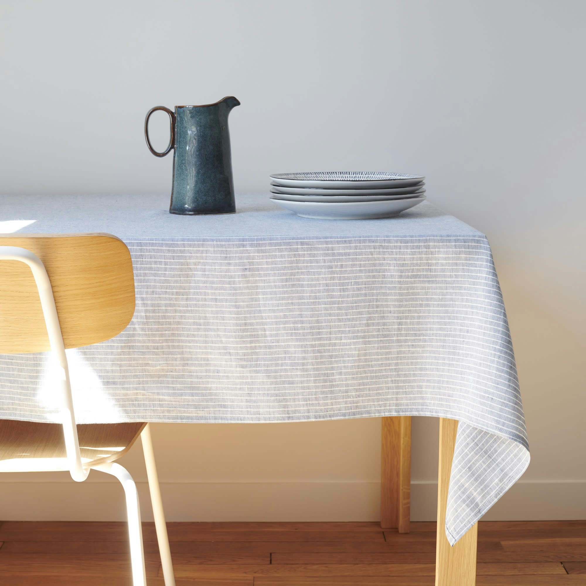 NAPPE NATURELLE - Nappe en lin bleu rayé 180x180cm