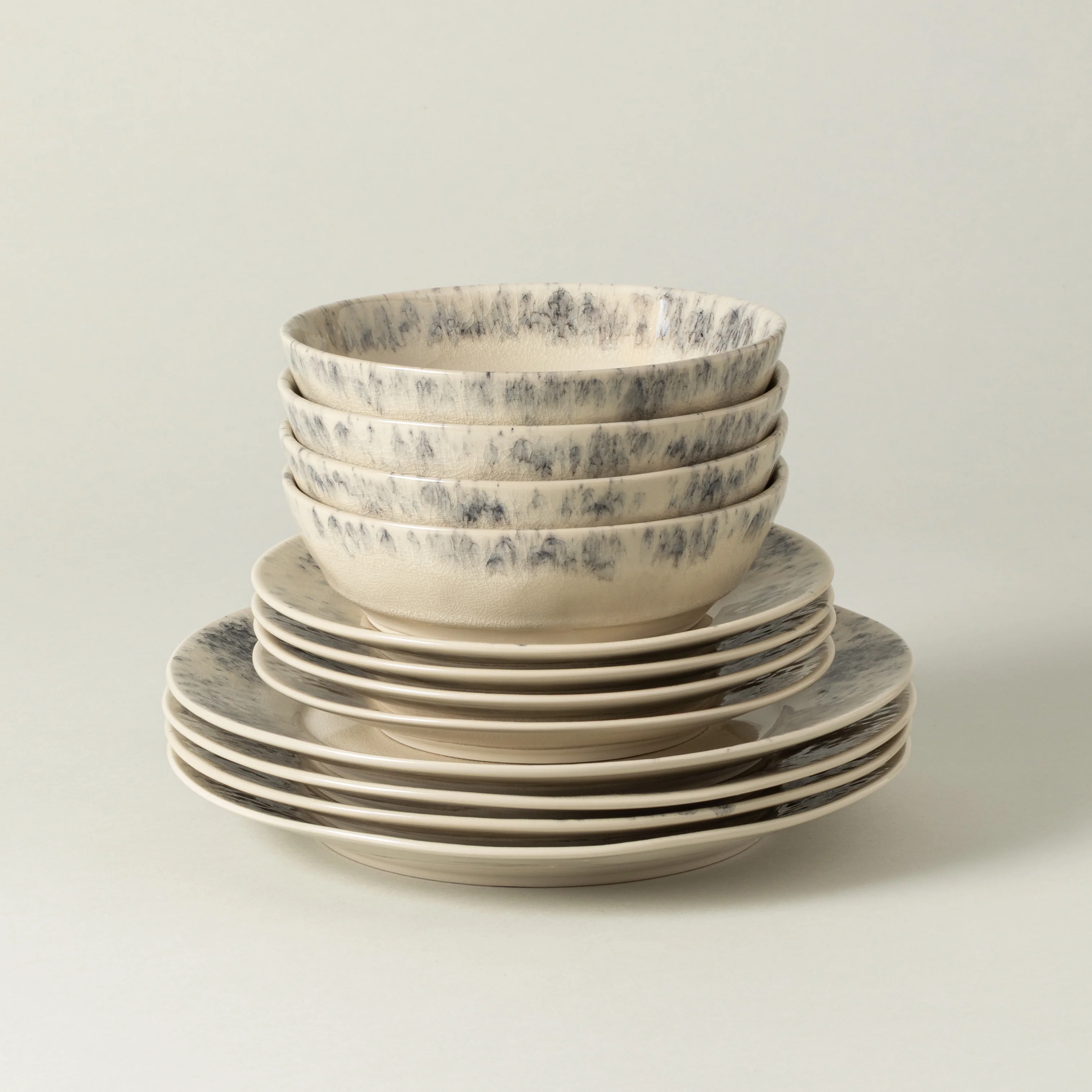 12-Piece Dinnerware Set with Soup/Pasta Bowl Madeira