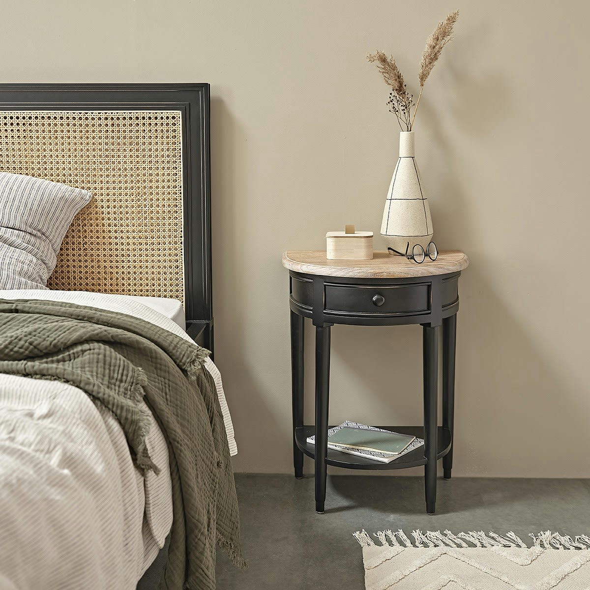 LONDRES - Table de chevet en acajou massif