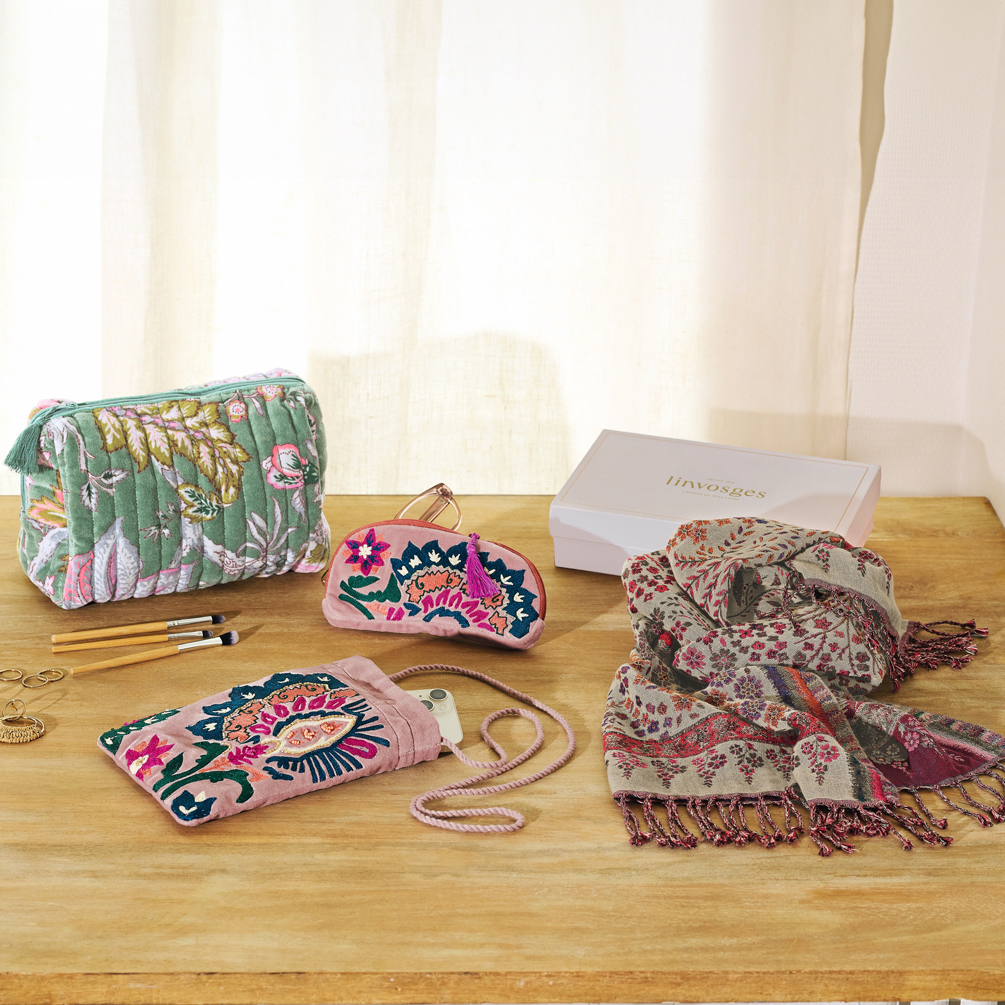 Trousse veloursÀ vos cadeaux