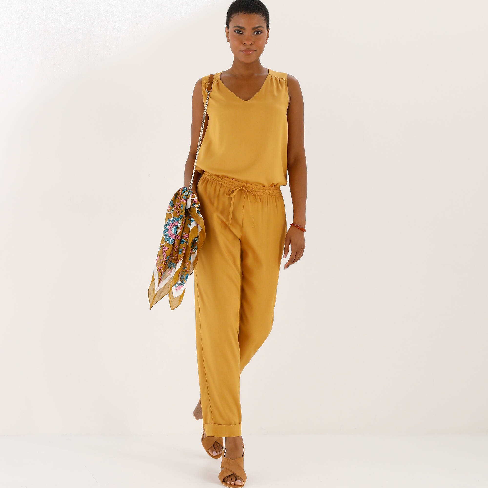 Pantalon 7/8 fuselé uni