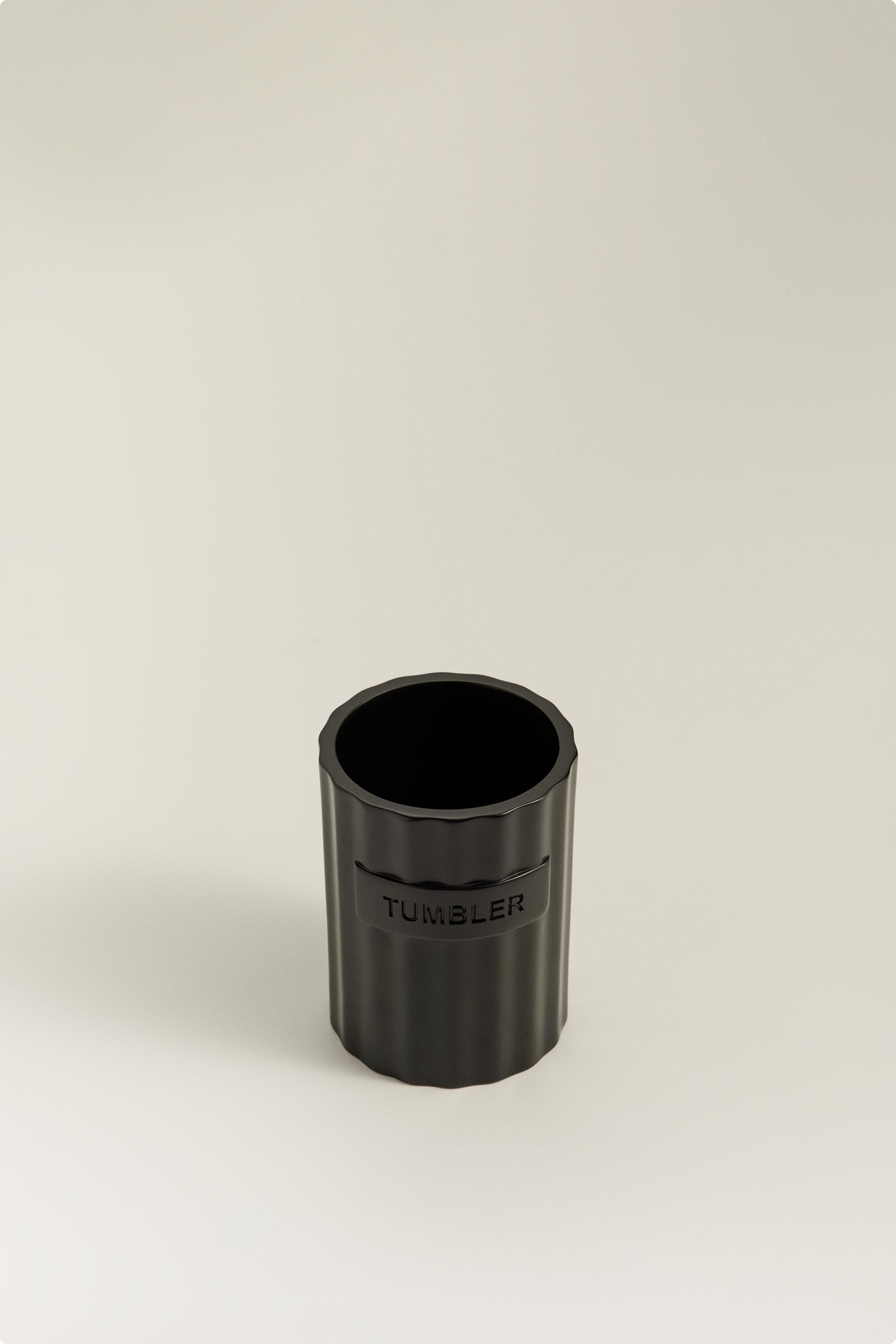 Vaso cepillo resina rayada 11 x Ø8 cm.