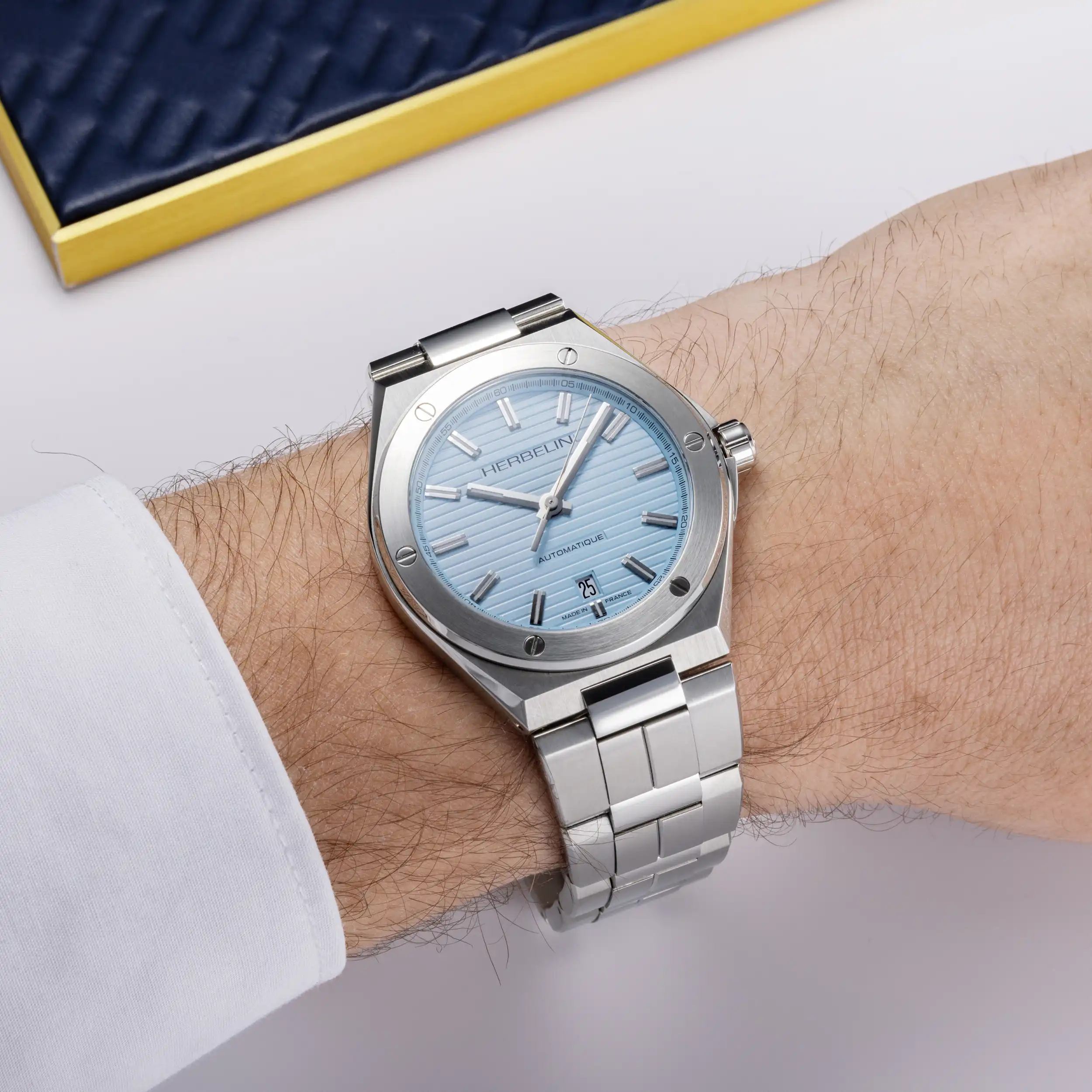 CAP CAMARAT – AUTOMATIQUE – BLEU ARCTIQUE
