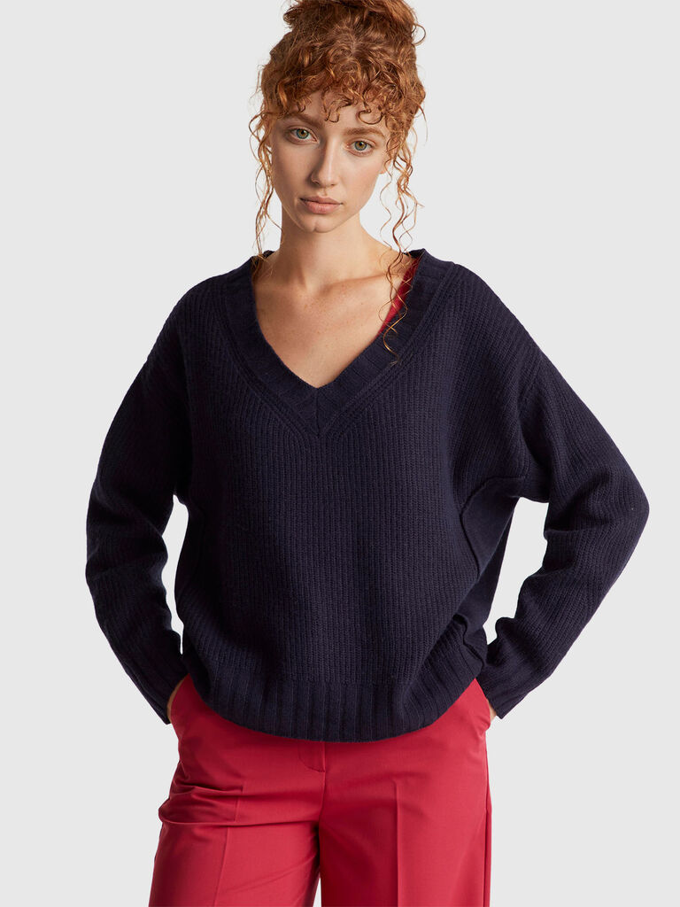 V-neck sweater in wool blend