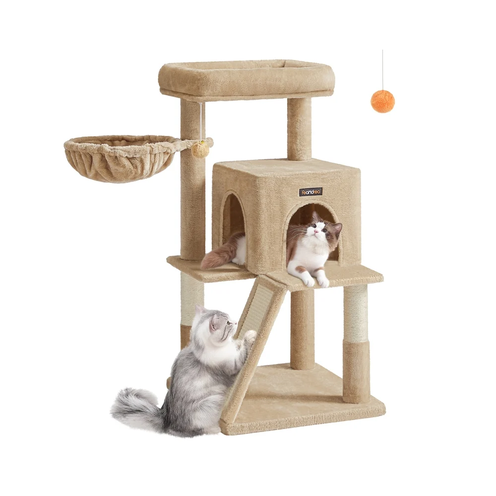 Arbre à chat avec planche à gratter