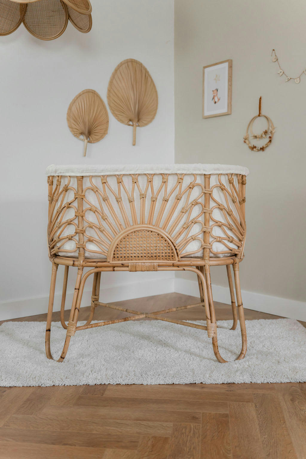 Flores - Berceau bébé en rotin naturel et cannage Fantaisie