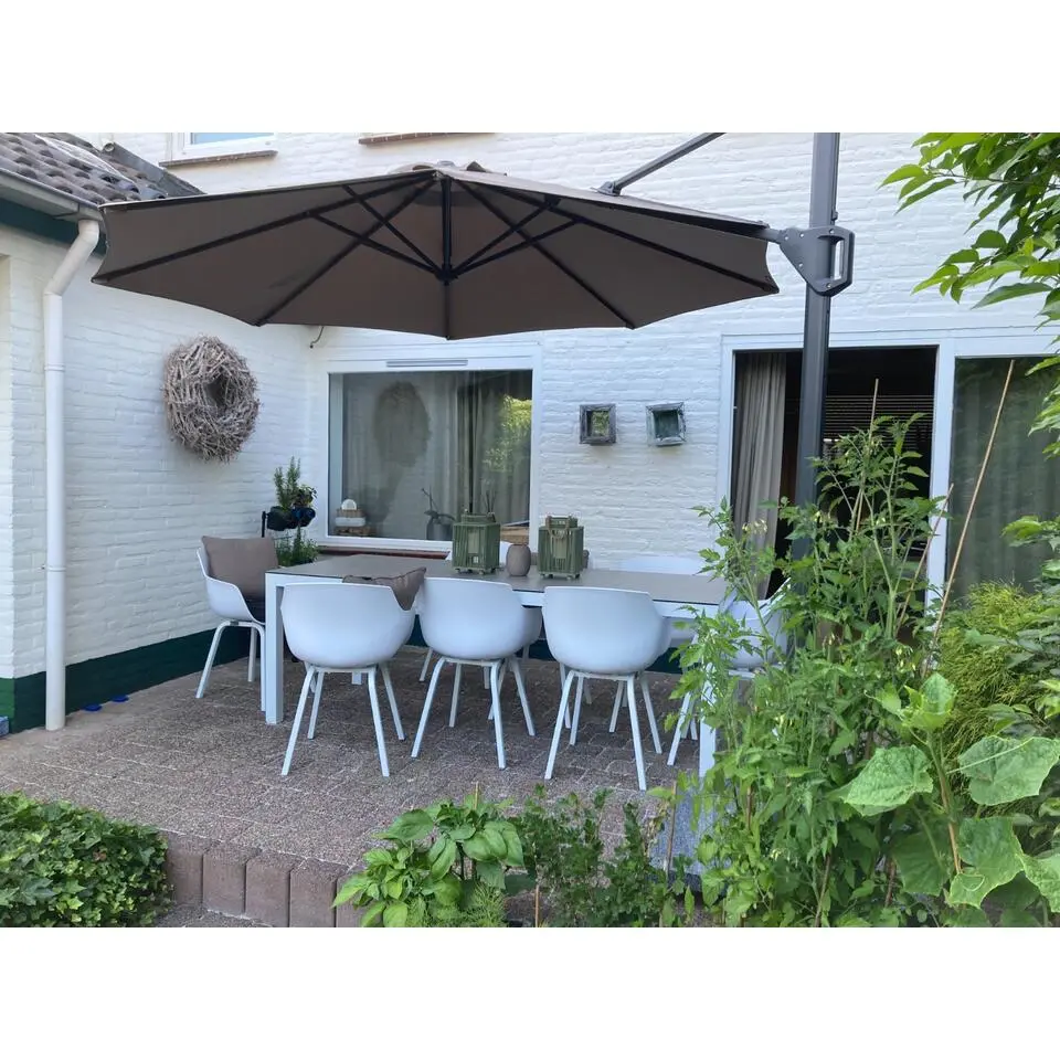 Platinum Voyager ronde zweefparasol T1 3 m. - Taupe met ingraafvoet en hoes