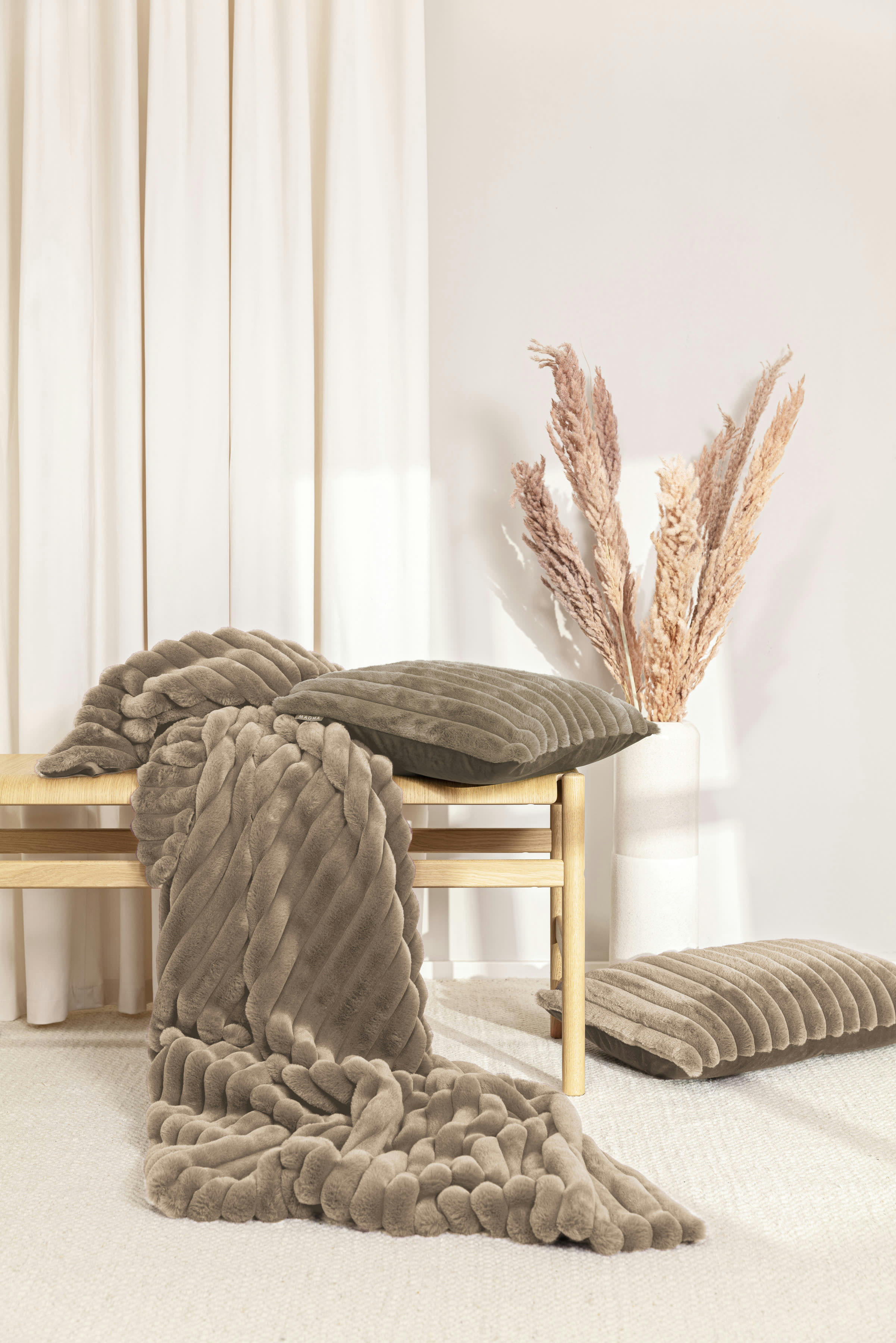 RAYA - Plaid velours cotelé moelleux imitation fourrure taupe - 140x200