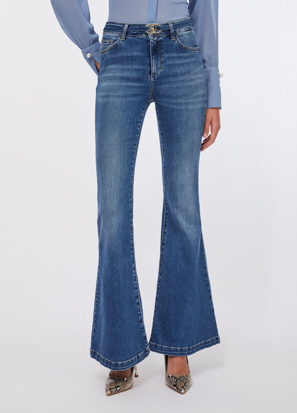 Jeans bootcut con cintura