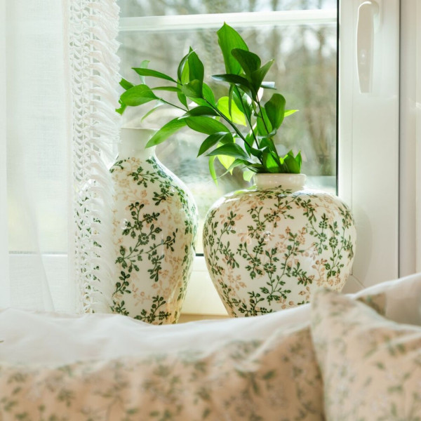 Wazon dekoracyjny KELLY ceramiczny 23 cm kremowo zielony wzór botaniczny