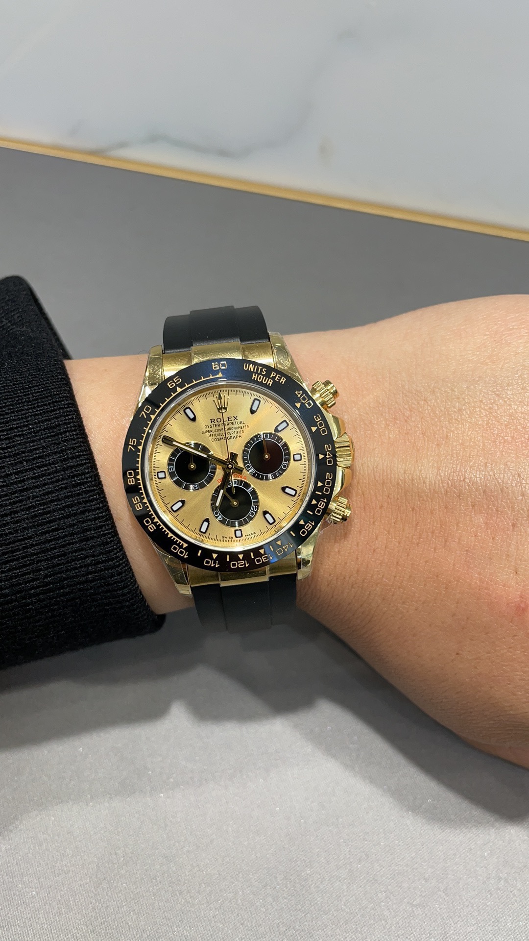 Rolex Cosmograph Daytona 18K Yellow Gold Champagne Dial Oysterflex Watch -21