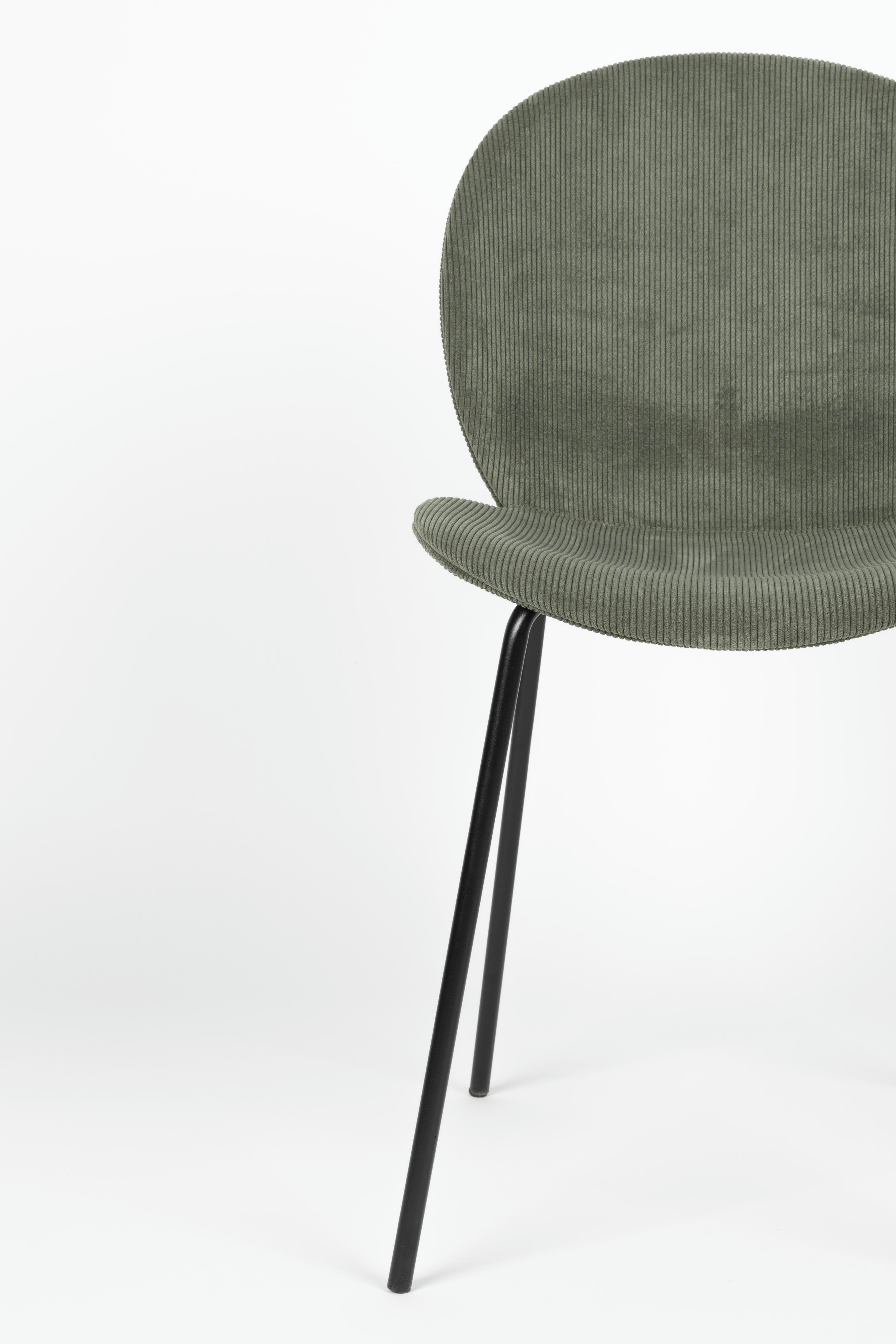 - Chaise en velours vert avec pieds en acier
