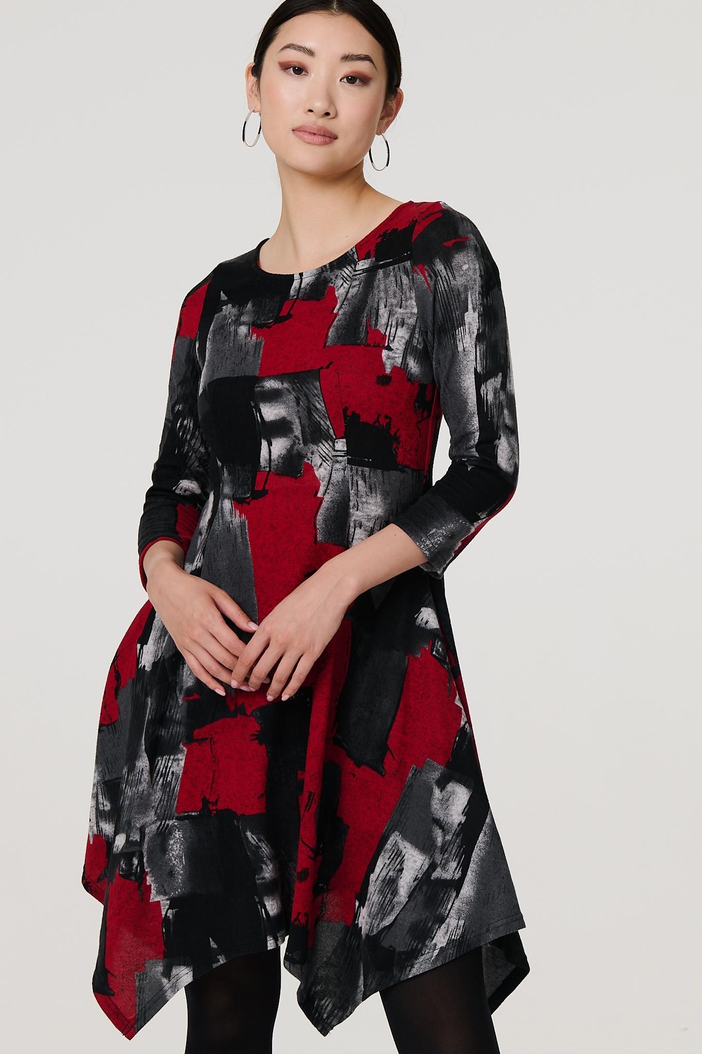 Izabel London Abstract 3/4 Sleeve Hanky Hem Midi Dress
