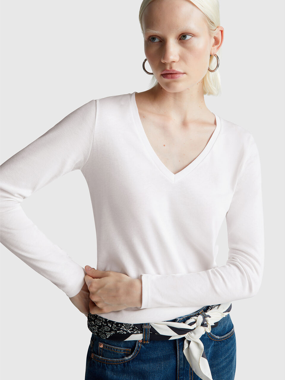 White t-shirt with V-neck