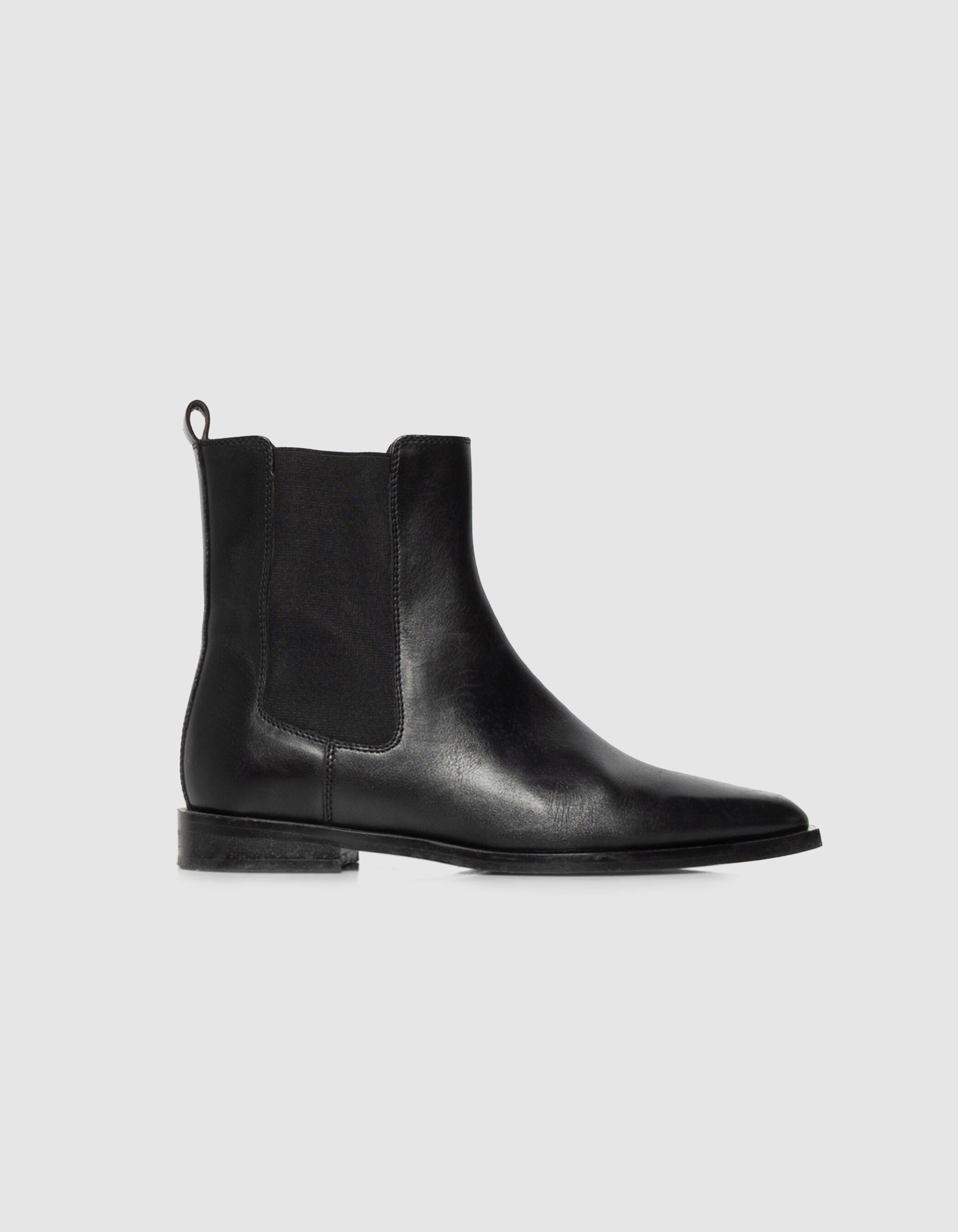Chelsea boots noires cuir bouts pointus Femme
