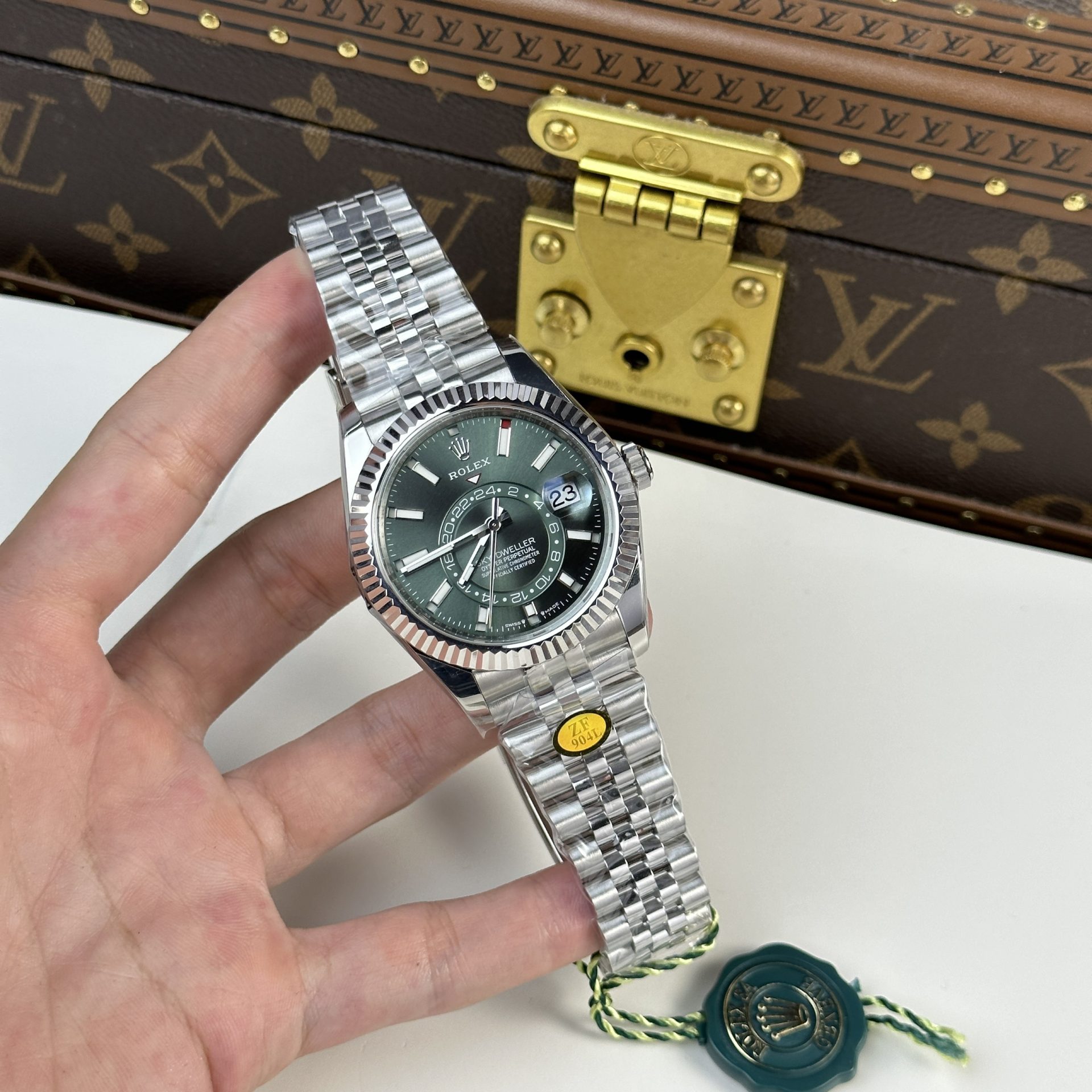 Rolex Sky-Dweller 336934 316L Steel Green Dial 42mm Jub AAA Replica