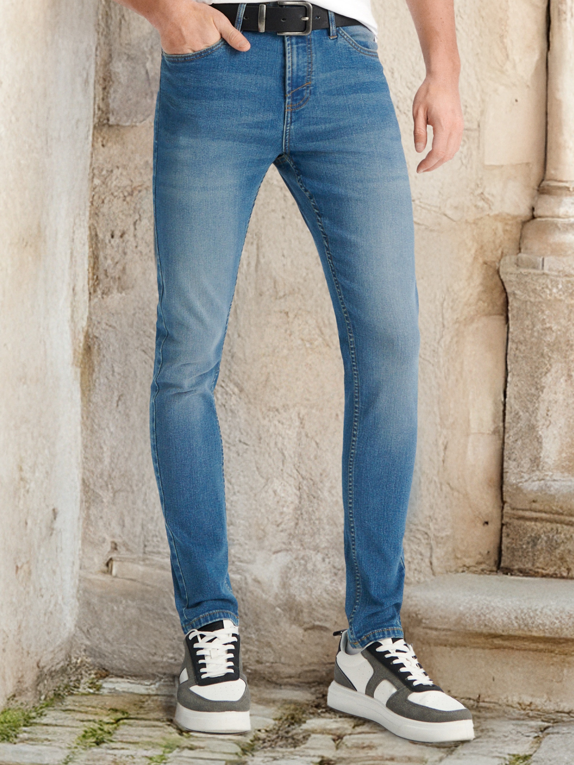 Jeansy skinny