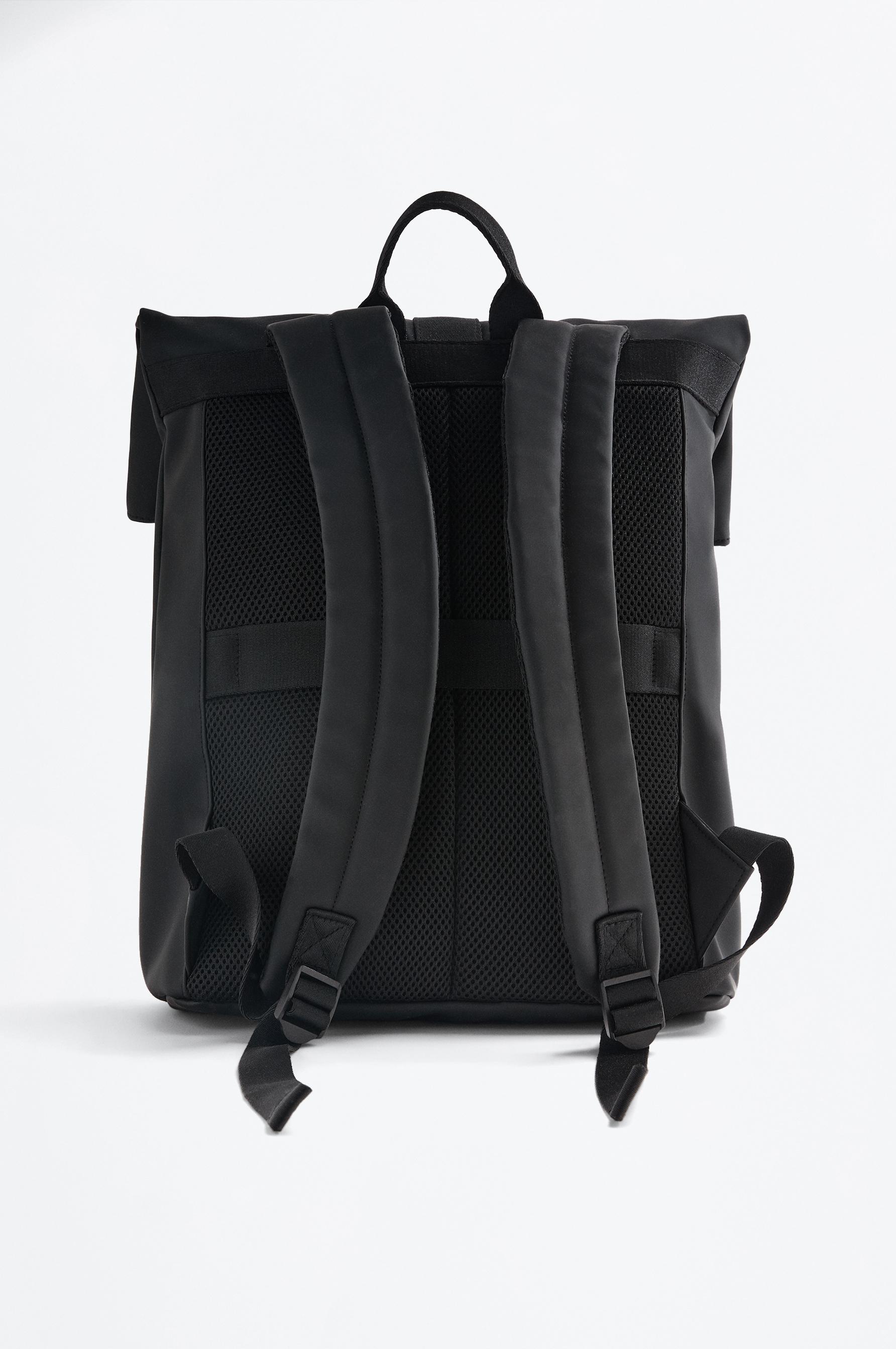 Mochila engomada