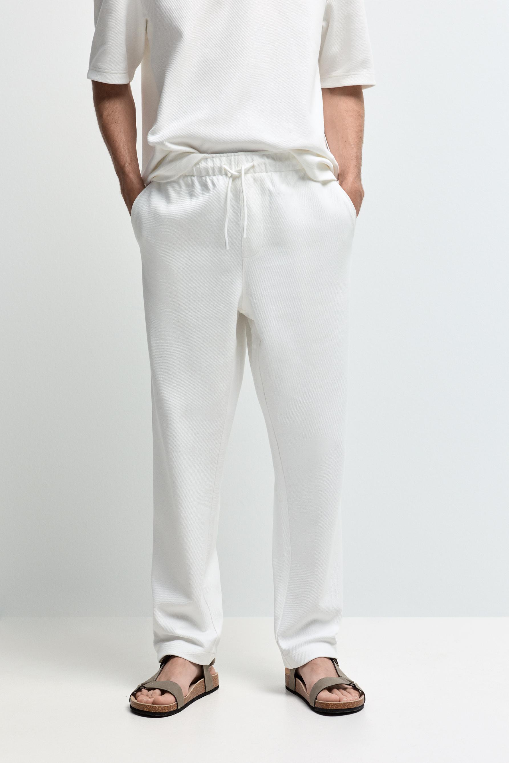 Pantalón jogger estructura