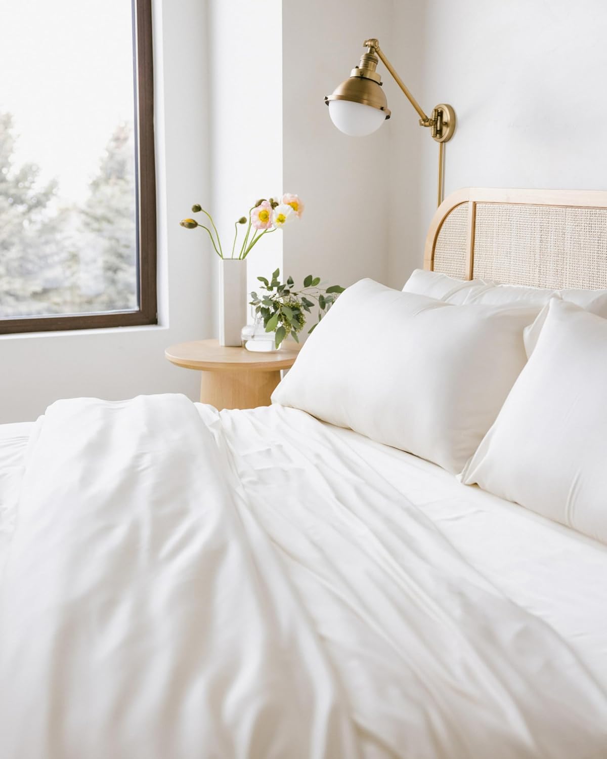Cozy Earth Luxury Bed Sheet Set - 100% Viscose from Bamboo Fabric, Ultra-Soft & Breathable, Fits Regular & Deep Pocket Mattresses up to 20 - 4 Pieces Queen Sheet Set White