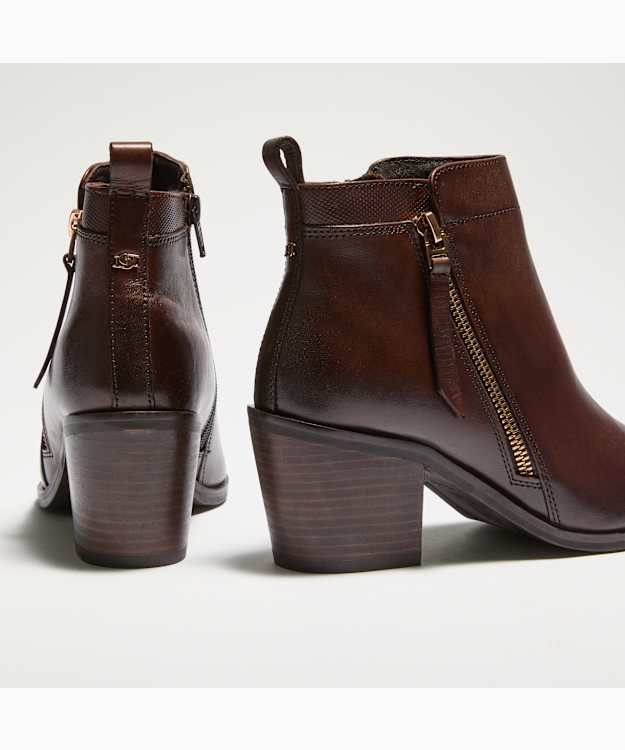 Paicing Brown - Block Heel Side Zip Ankle Boots