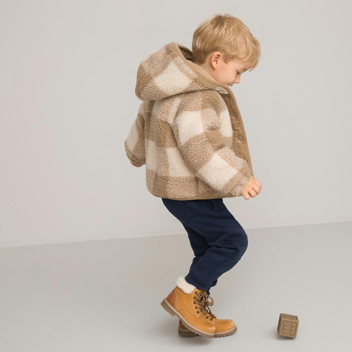 Manteau à capuche maille peluche à carreaux