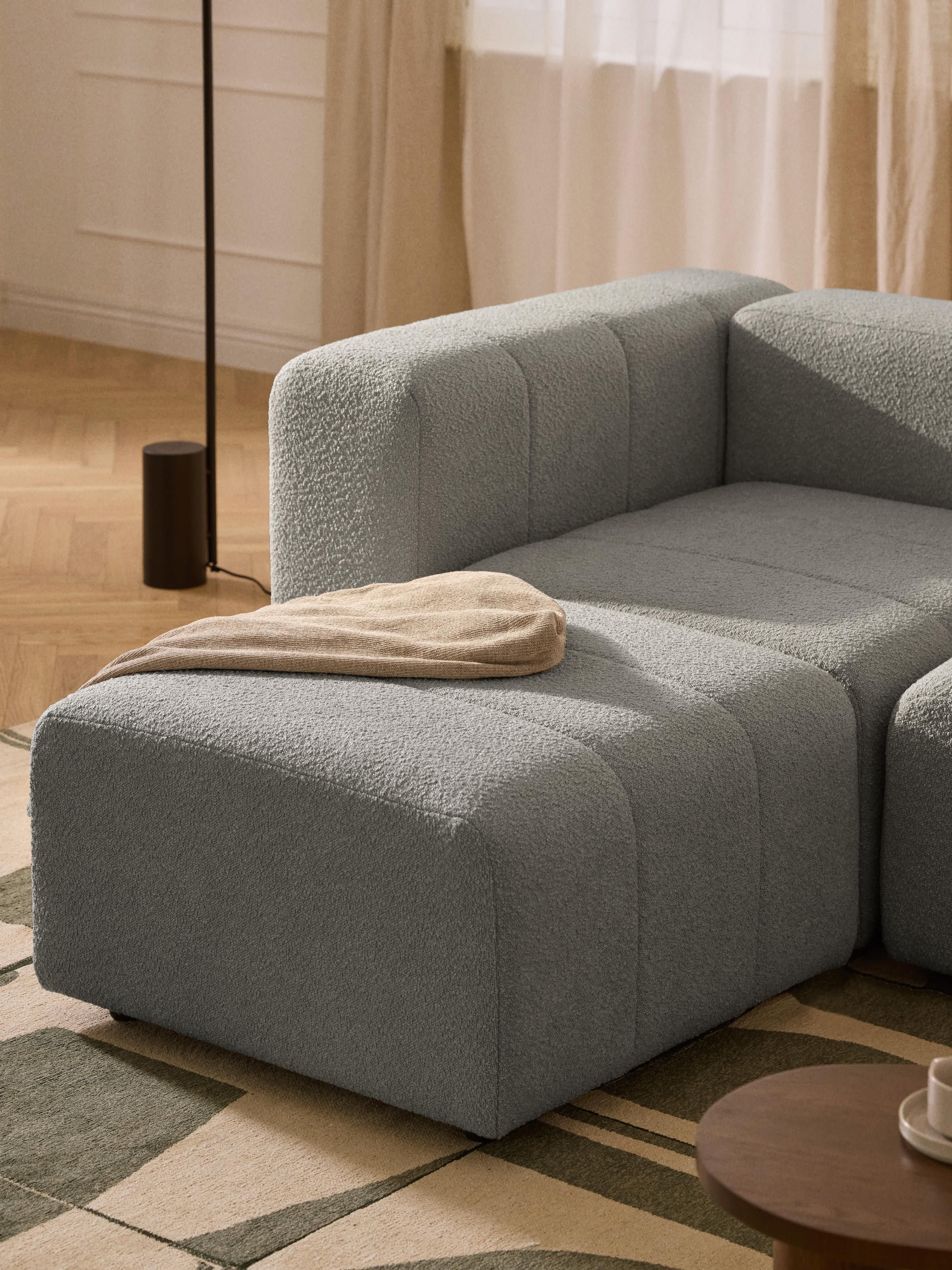 Bouclé-Sofa-Hocker Lena