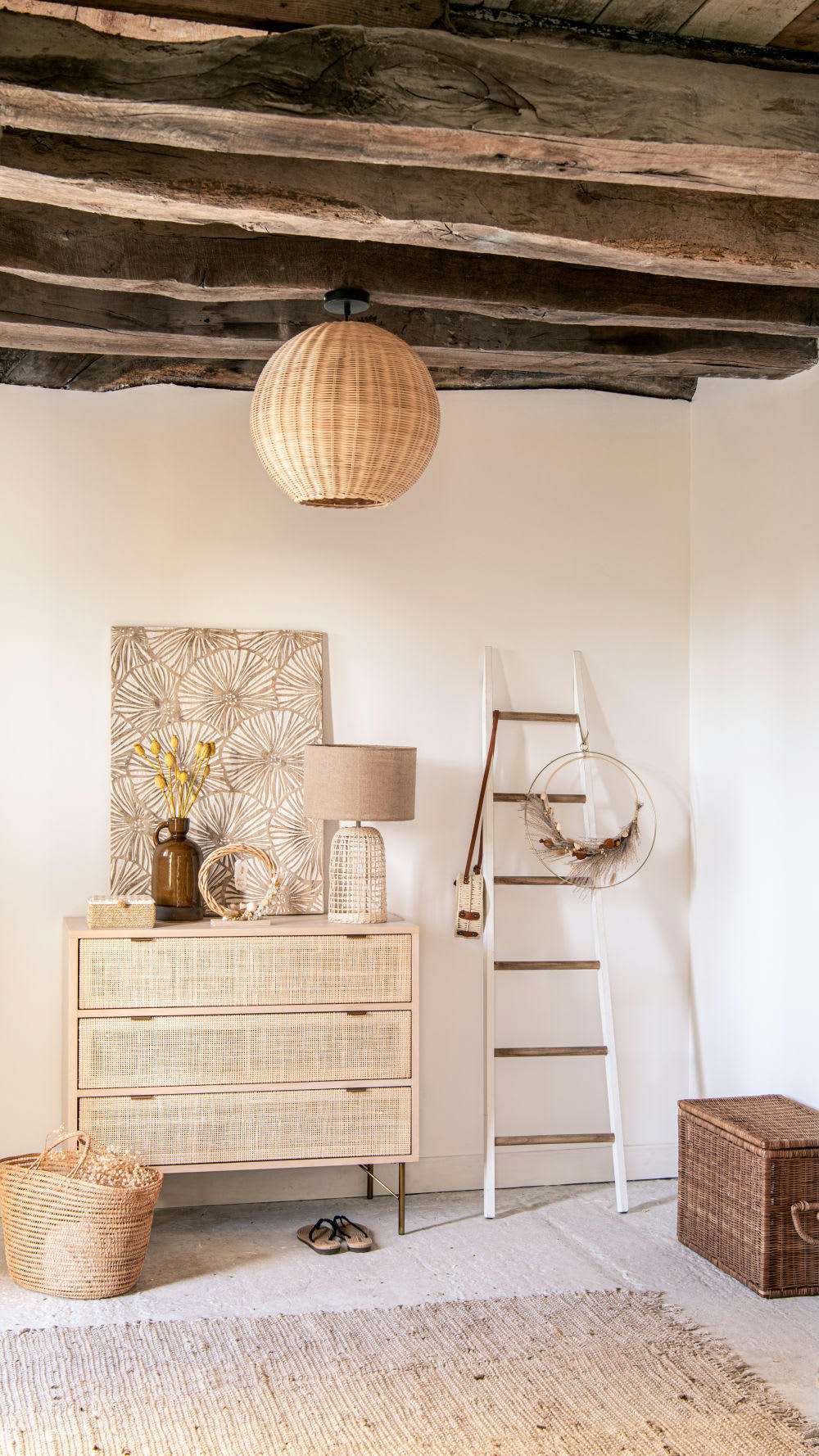 - Déco murale couronne en métal doré et éléments séchés D43