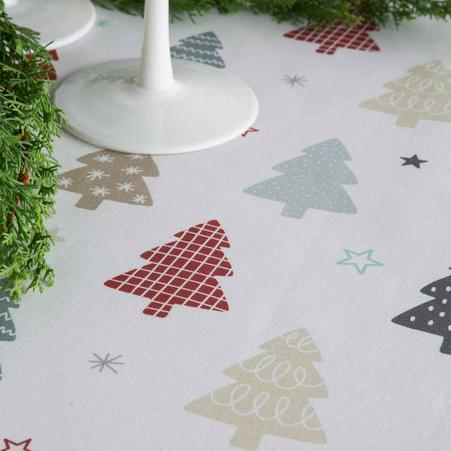 BRINDIS NORDIC - Nappe multicolore imprimée anti-taches coton 140x240 cm