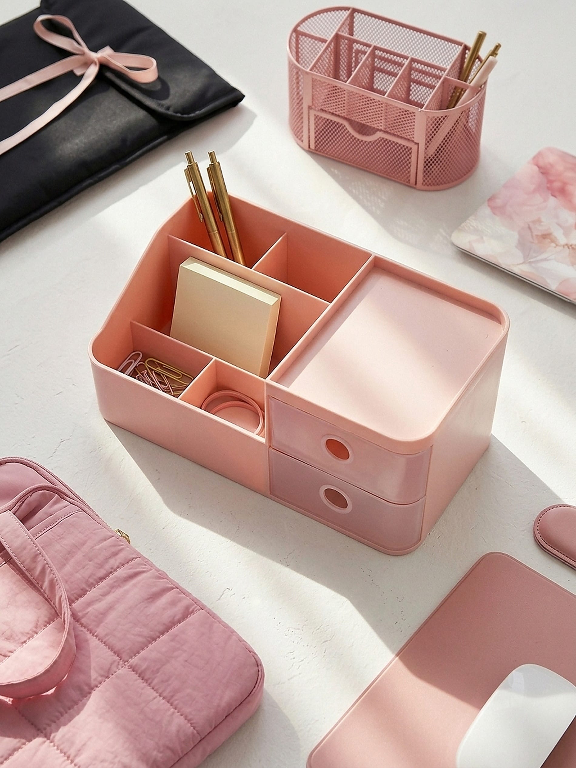 Organizer do przechowywania z szufladami i przegródkami