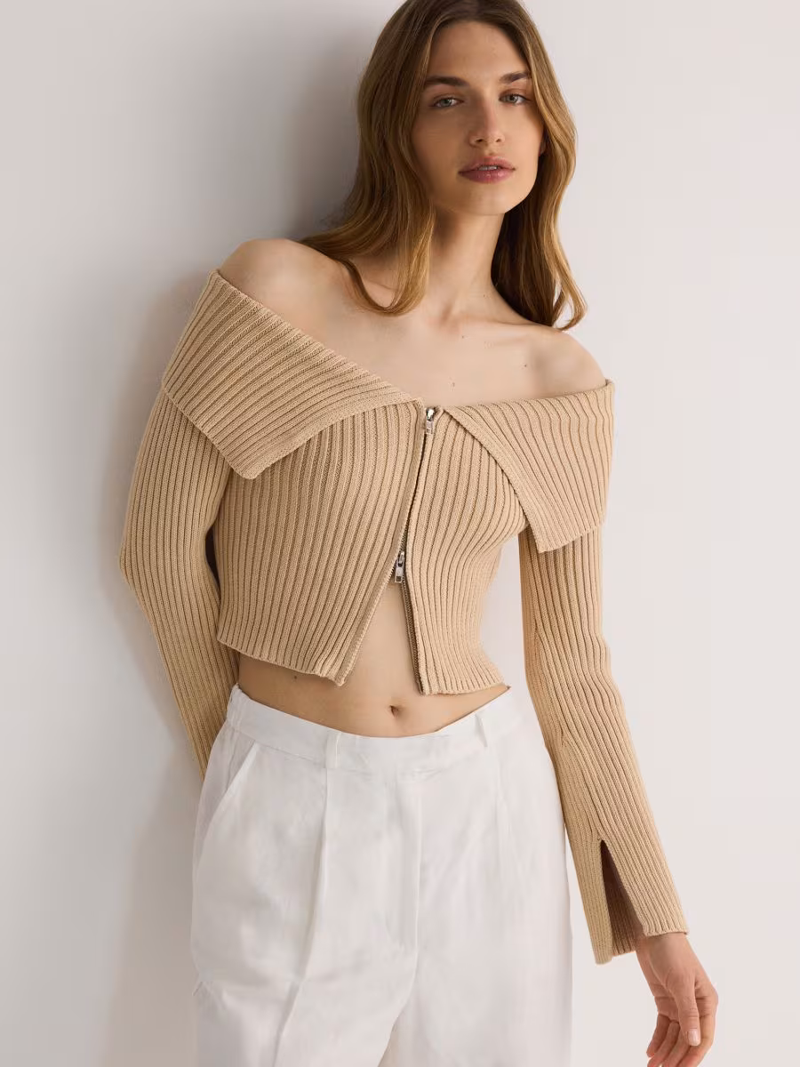 Cropped Jumper With Collar