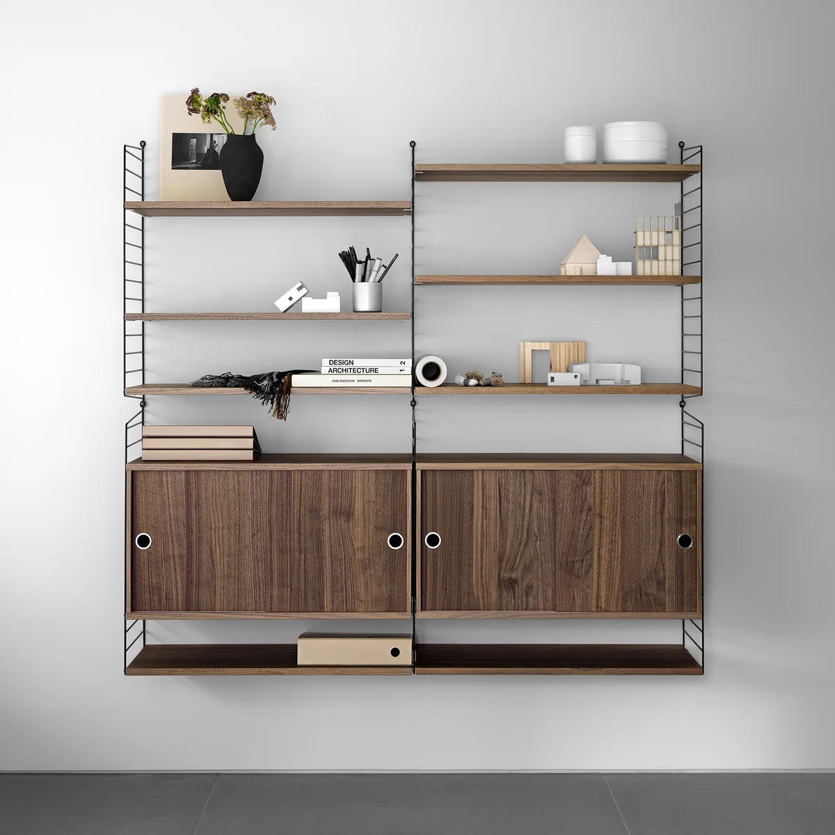 String - Wandregal mit Schrank