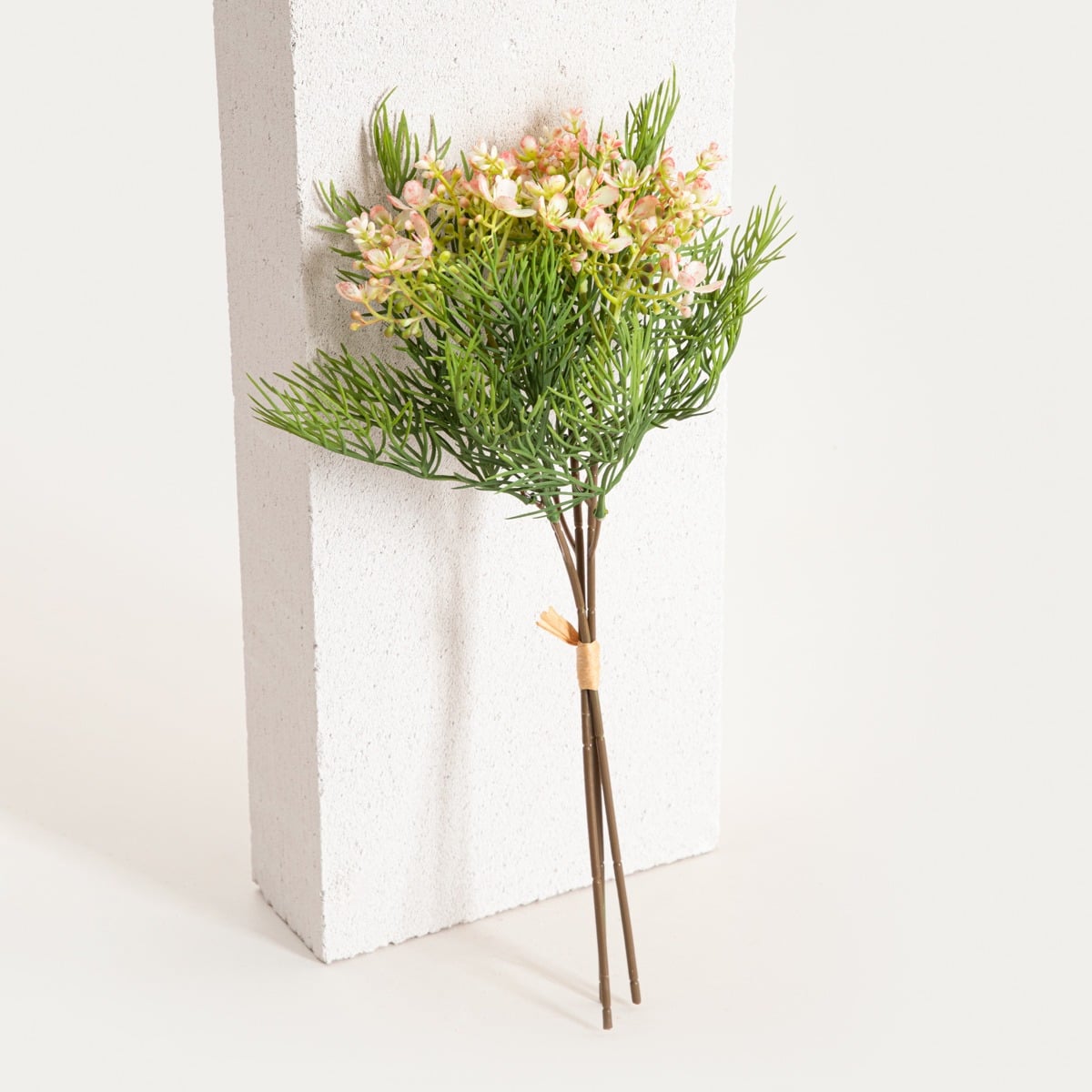 Bukiet kwiatów MONTA z jasnoróżowymi kwiatkami 33 cm