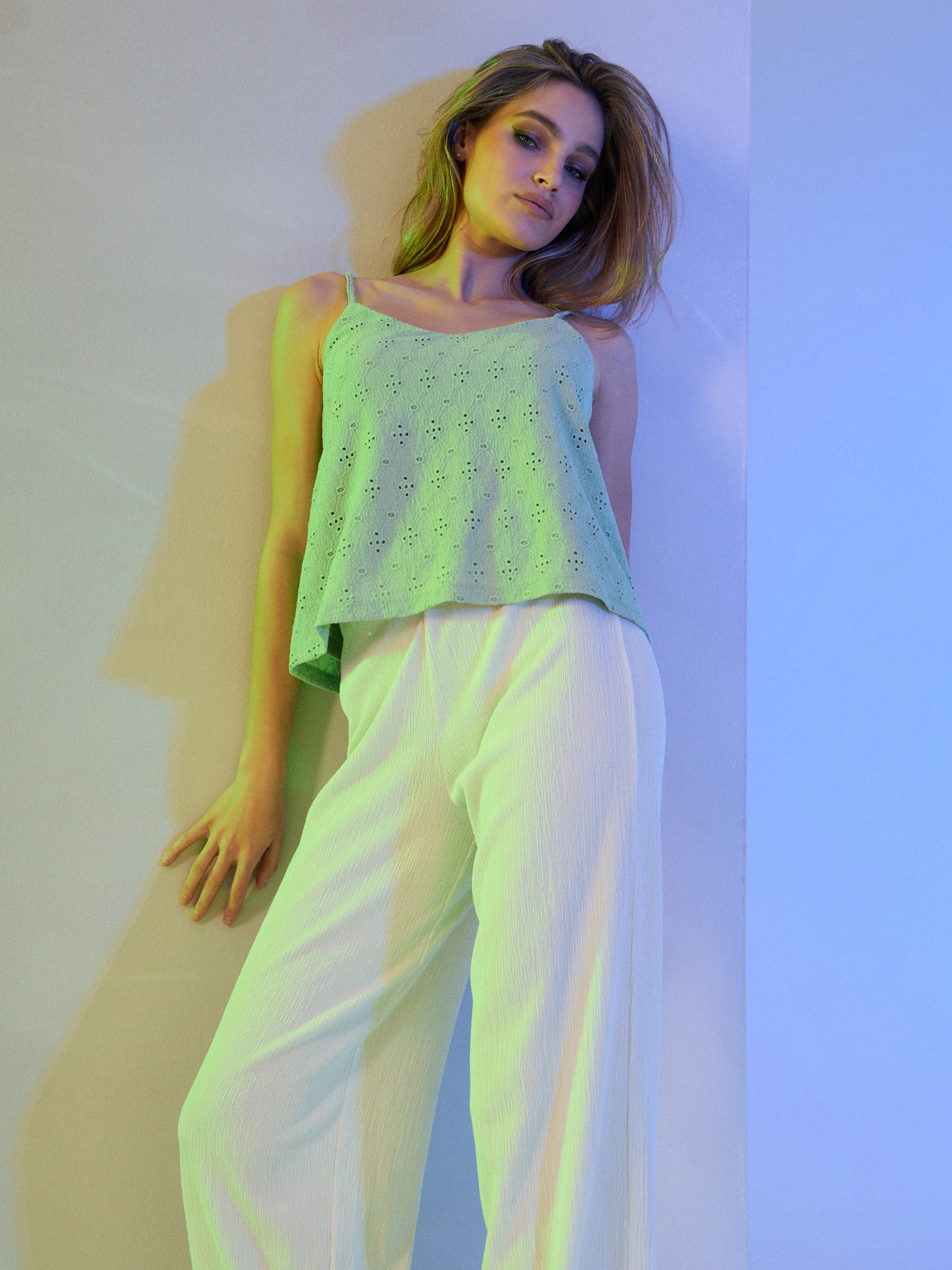 Strukturalne spodnie wide leg