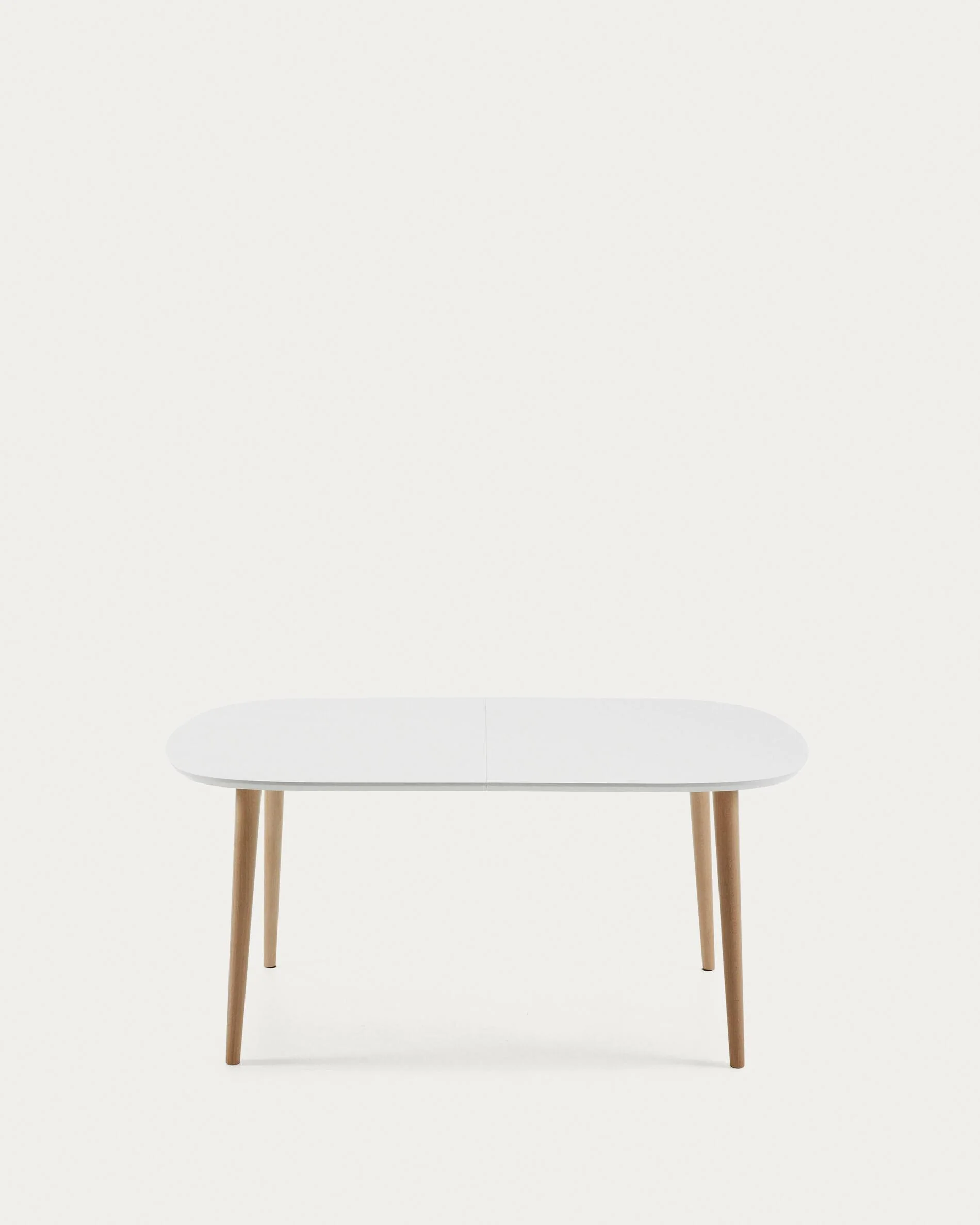 Oqui extendable oval table with an oak veneer and solid wood legs, Ø 160 (260) x 100 cm